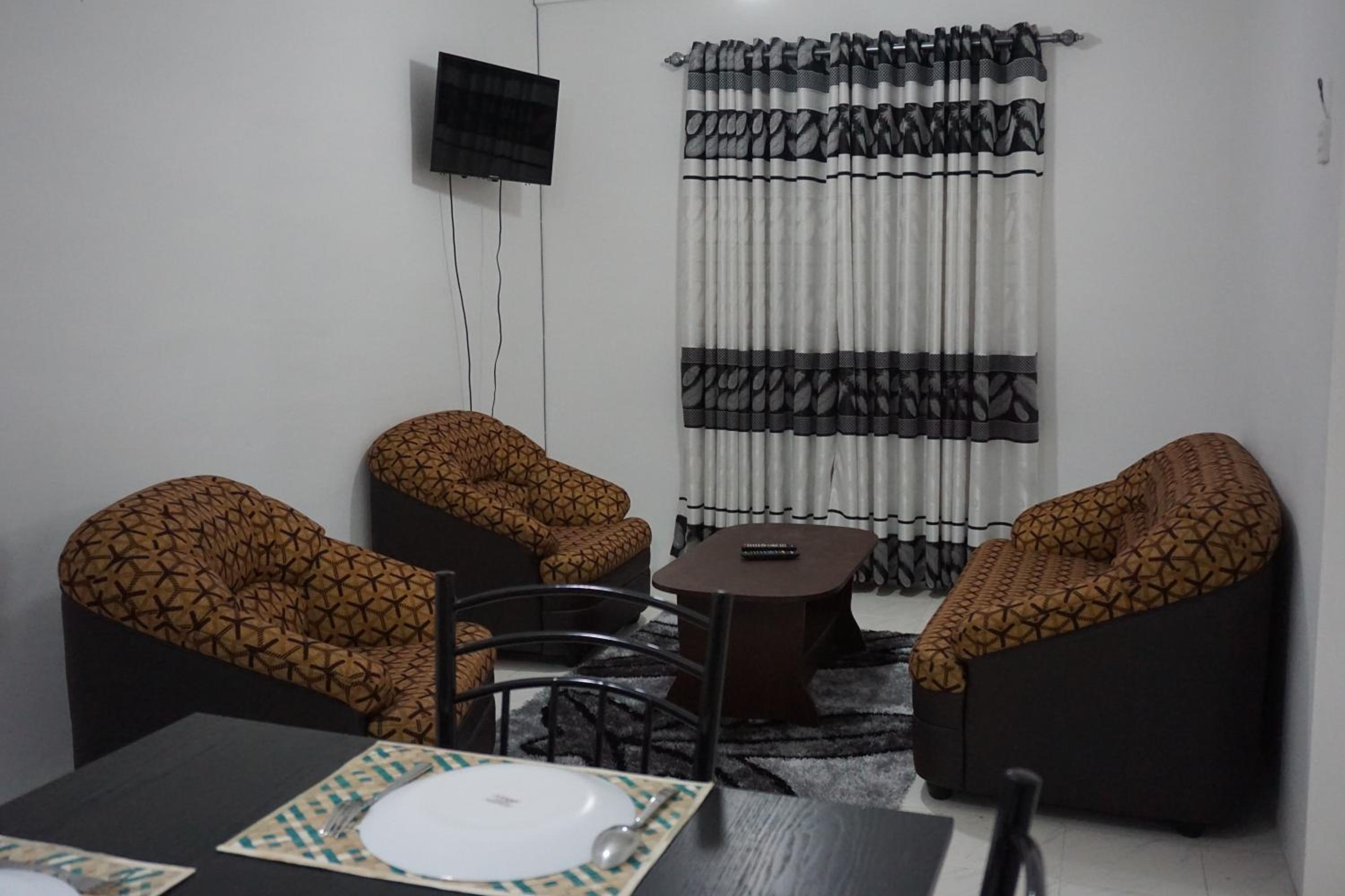 Three-Bedroom Apartment photo 1