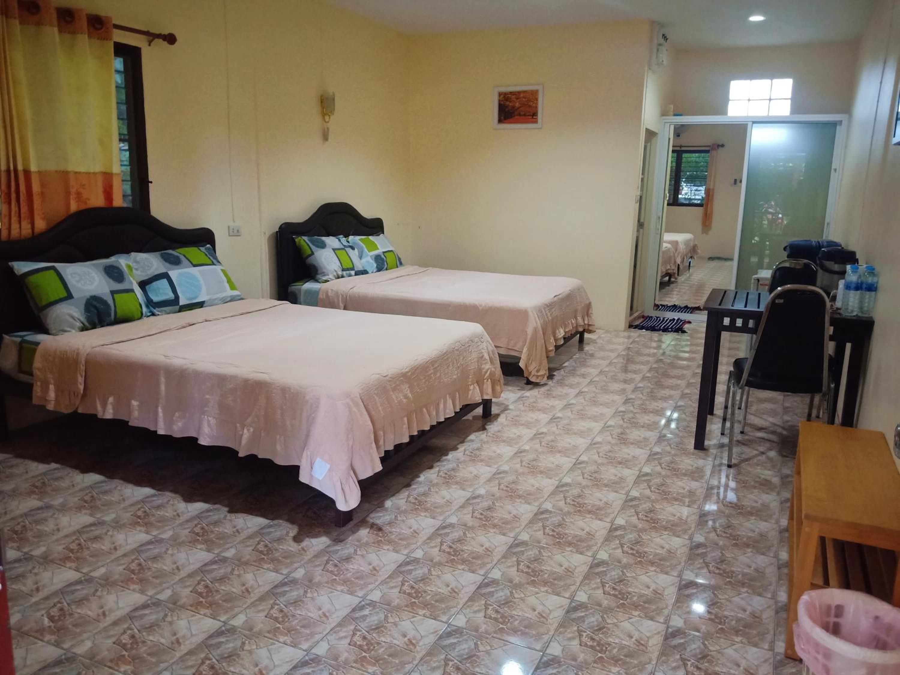 Deluxe Double or Twin Room photo 1