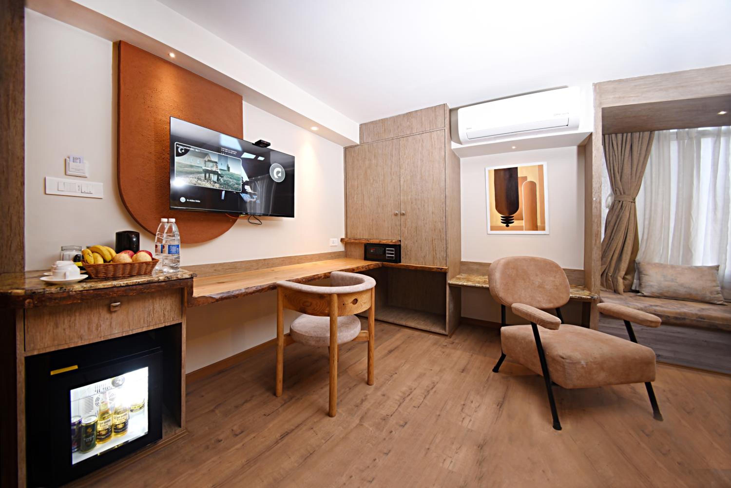 Deluxe Double Room - Photo 11