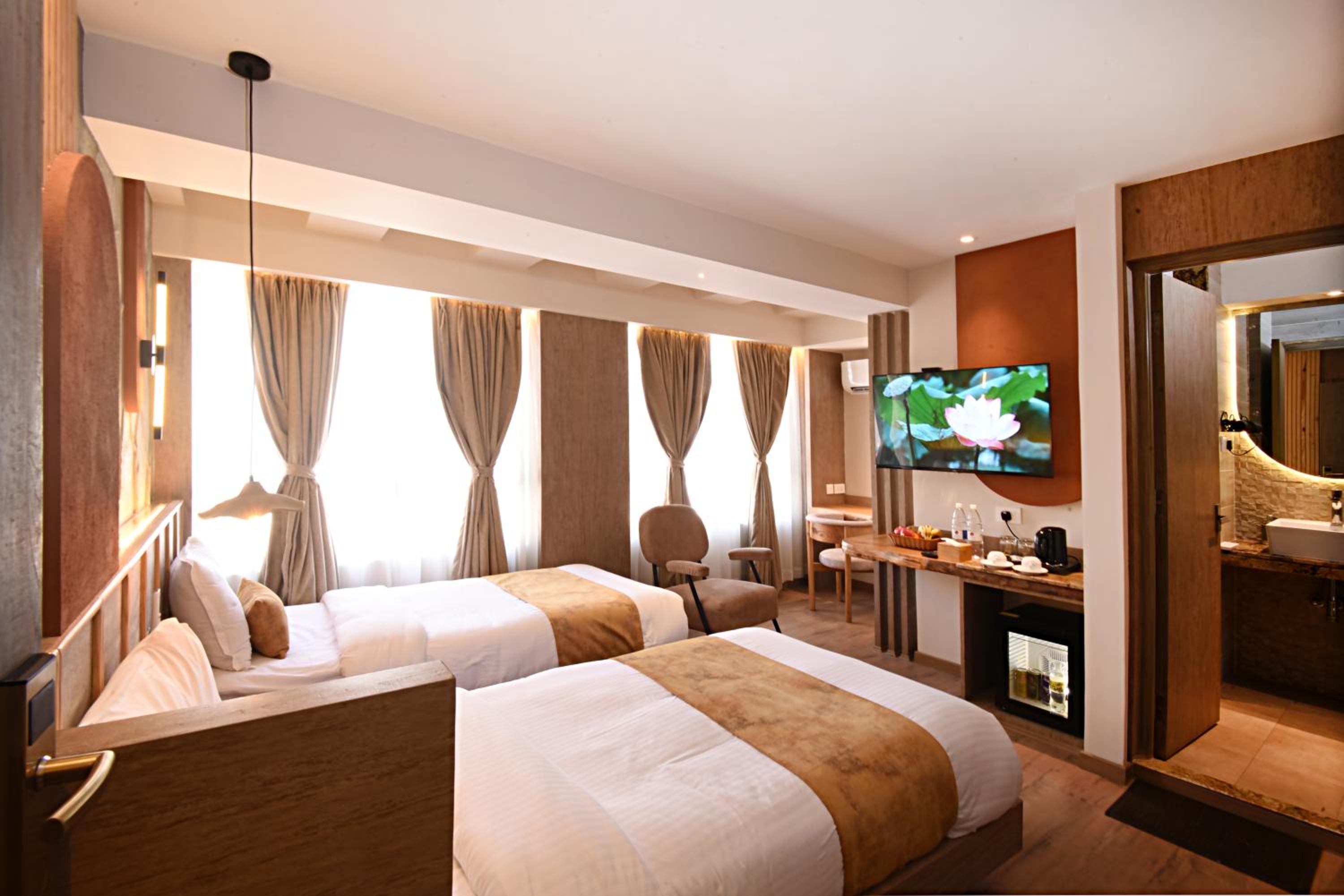 Superior Twin Room - Photo 11