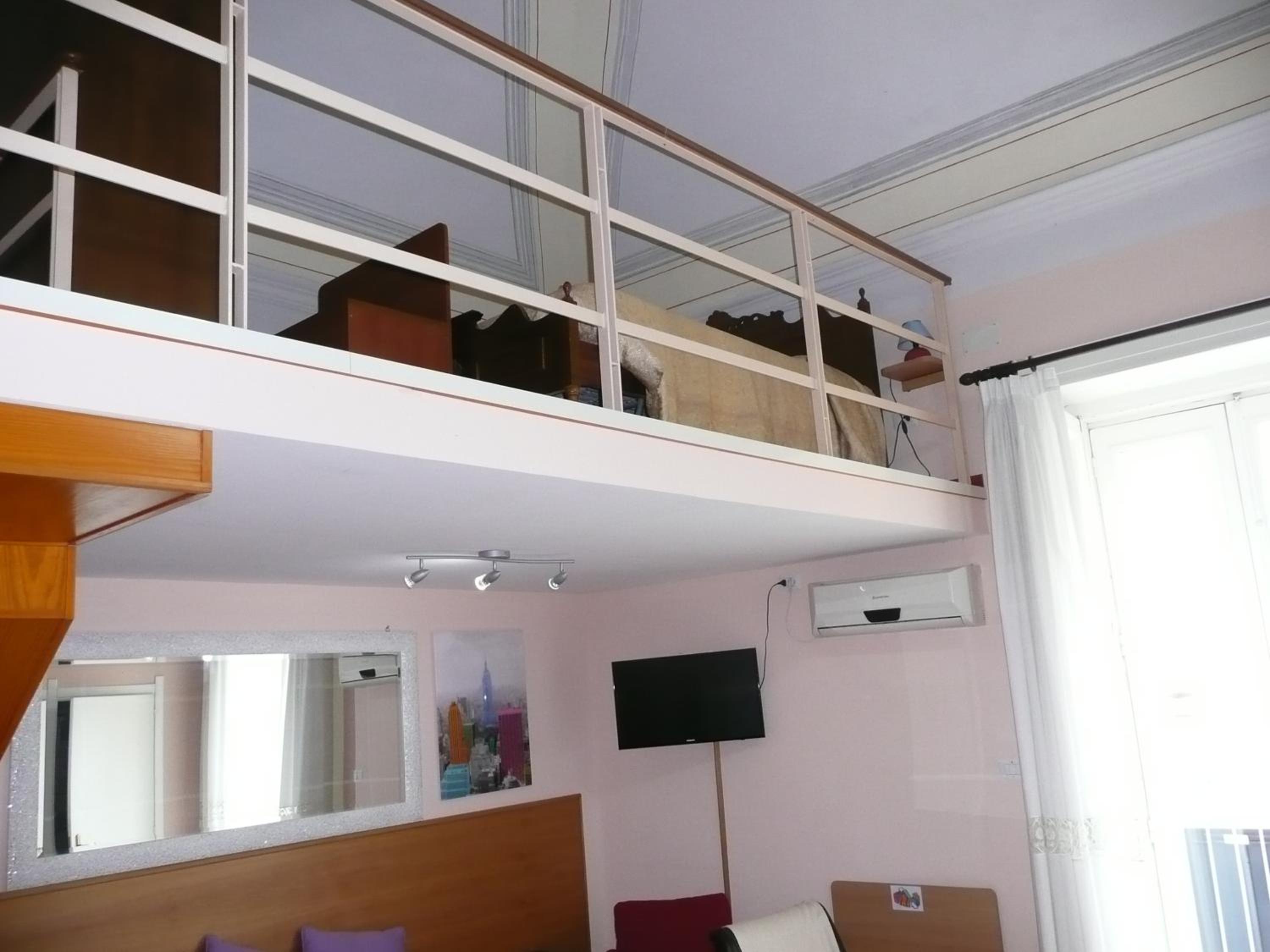 Duplex Quadruple Room - Photo 4
