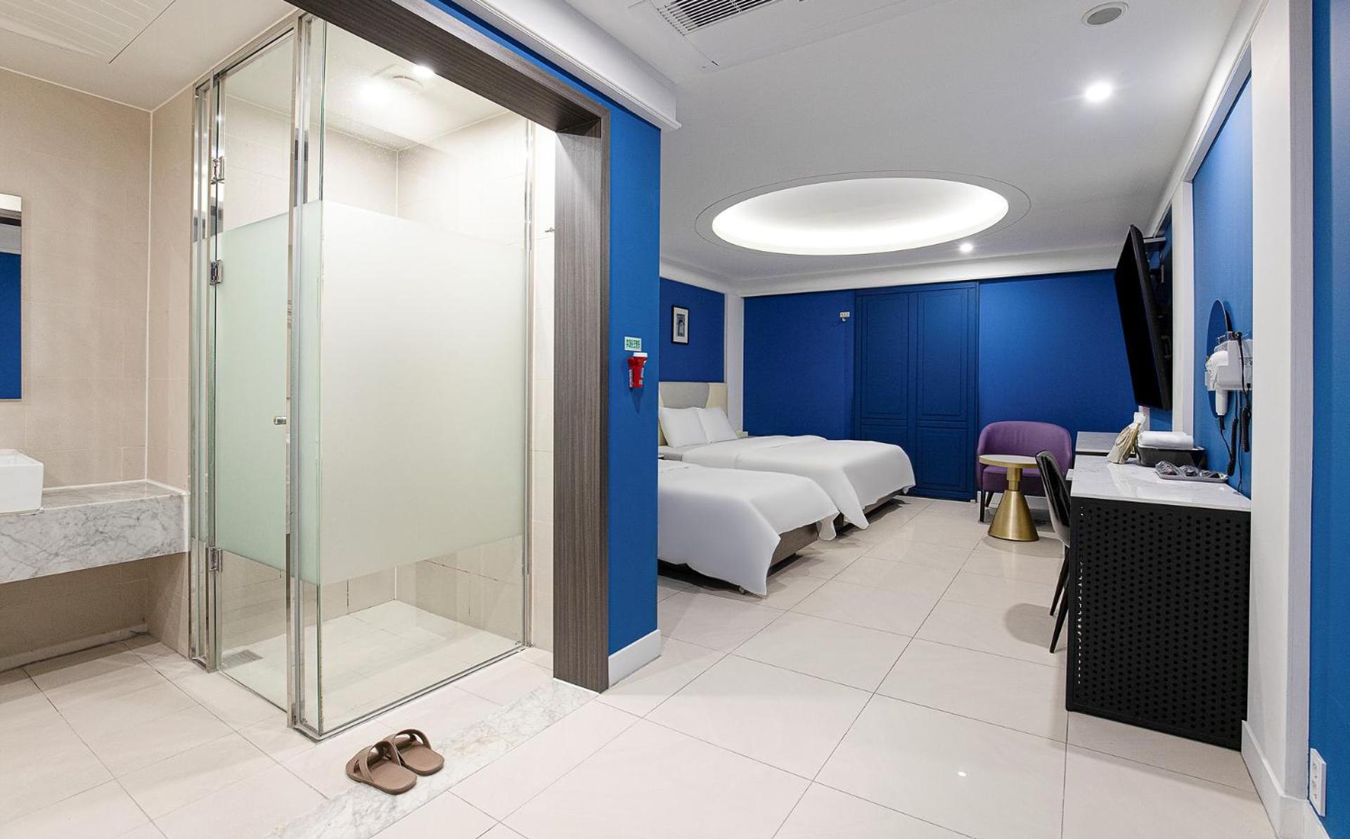 Deluxe Twin Room - Photo 1