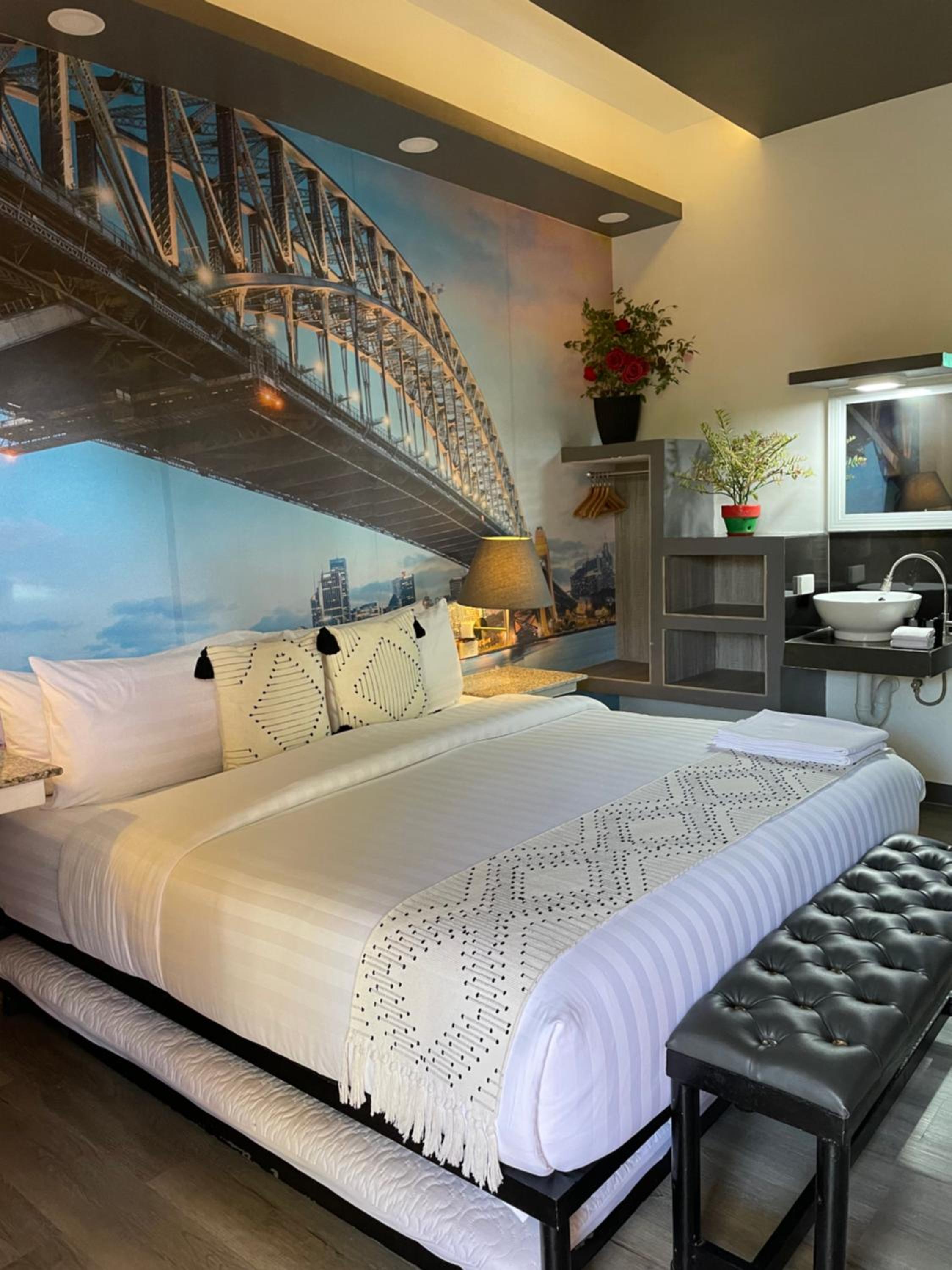 Superior King Room - Photo 8