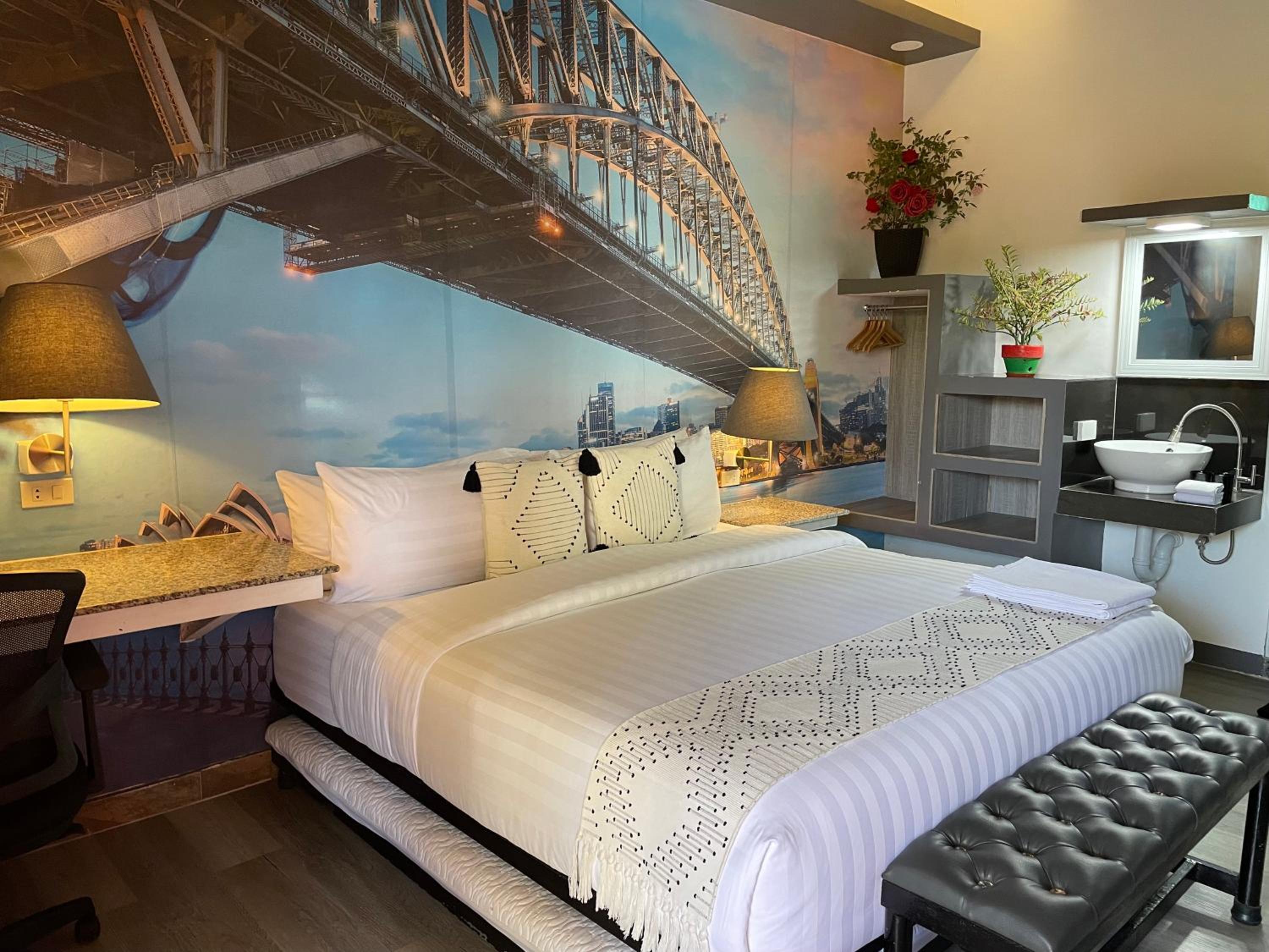 Superior King Room - Photo 1
