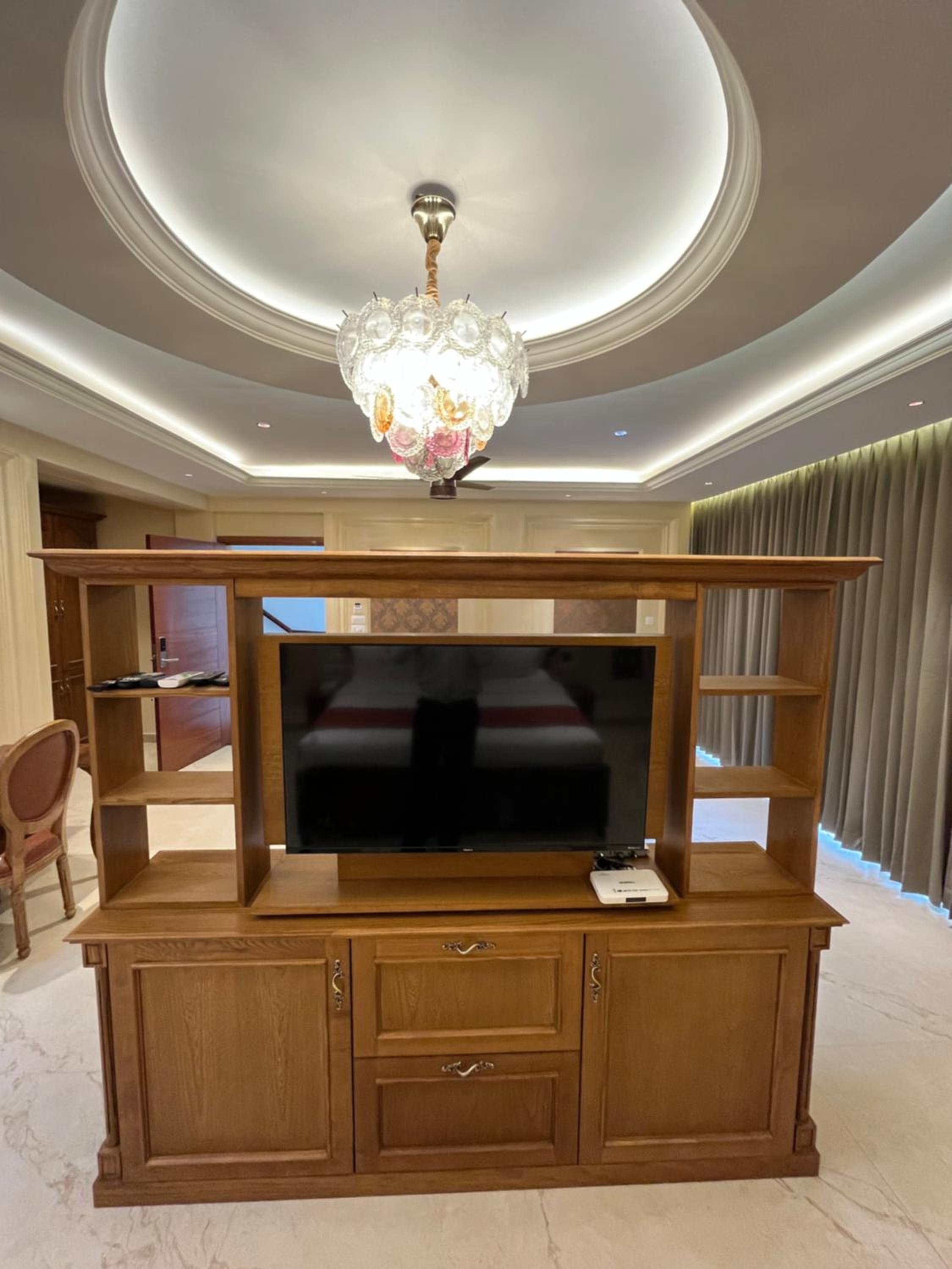 Superior King Suite - Photo 15