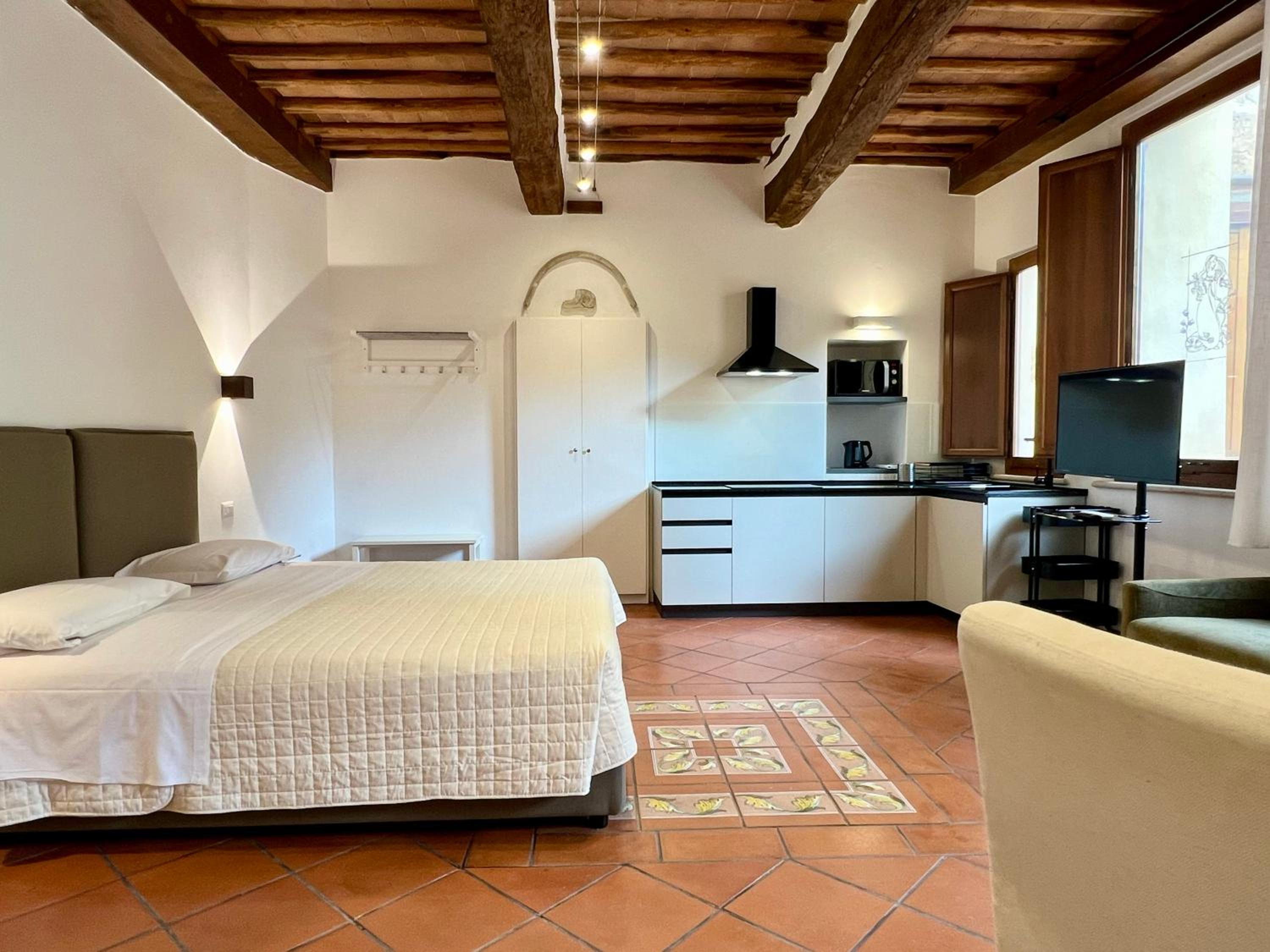 Studio Apartment