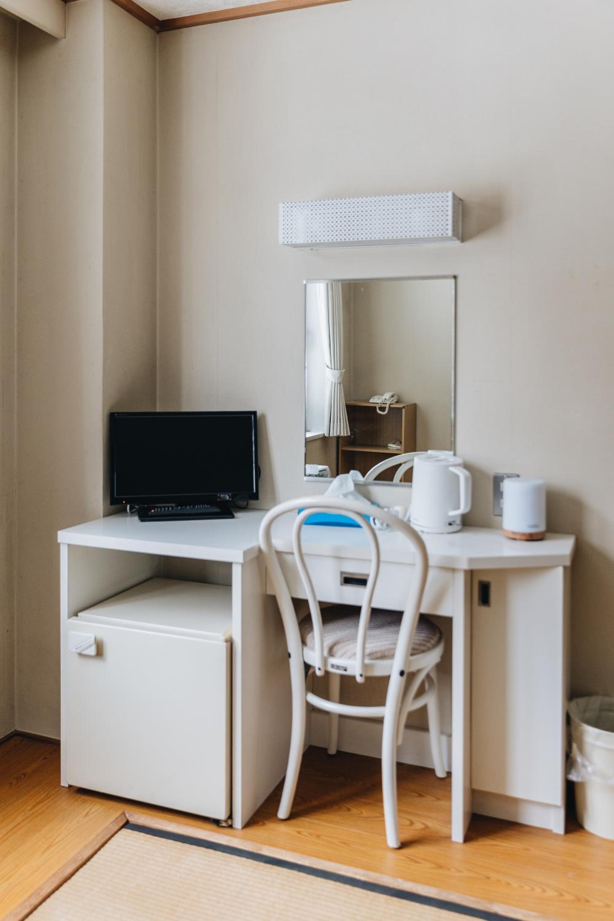 Double or Twin Room photo 3