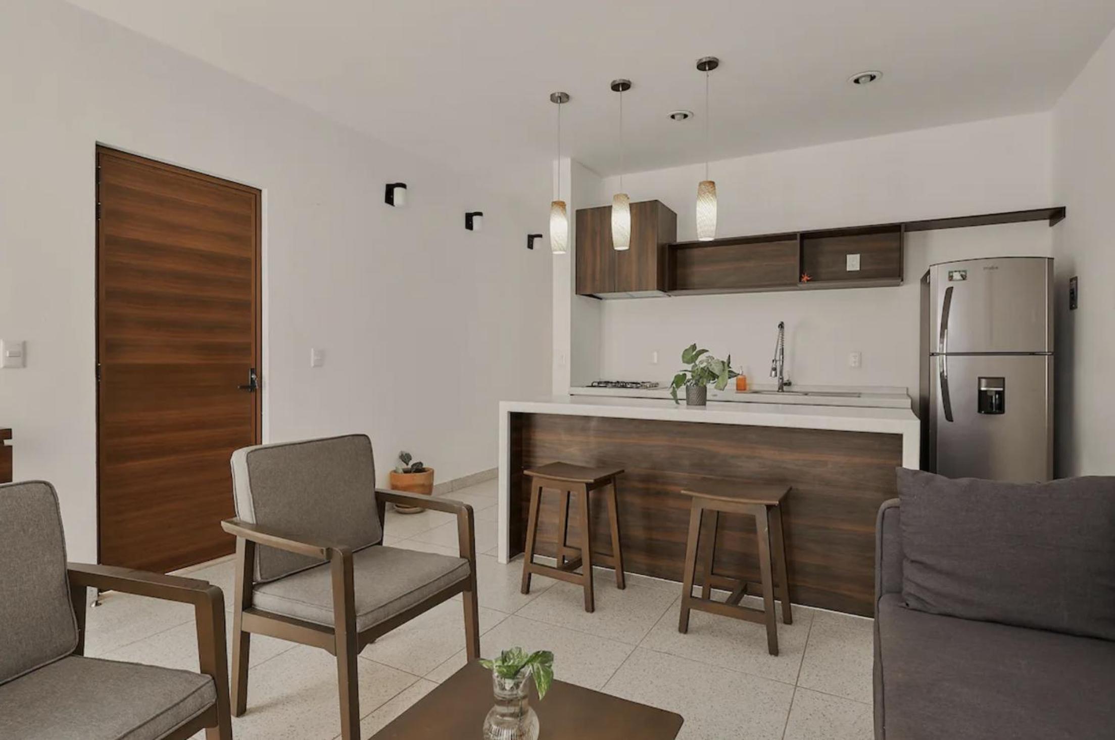 One-Bedroom Apartment photo 2
