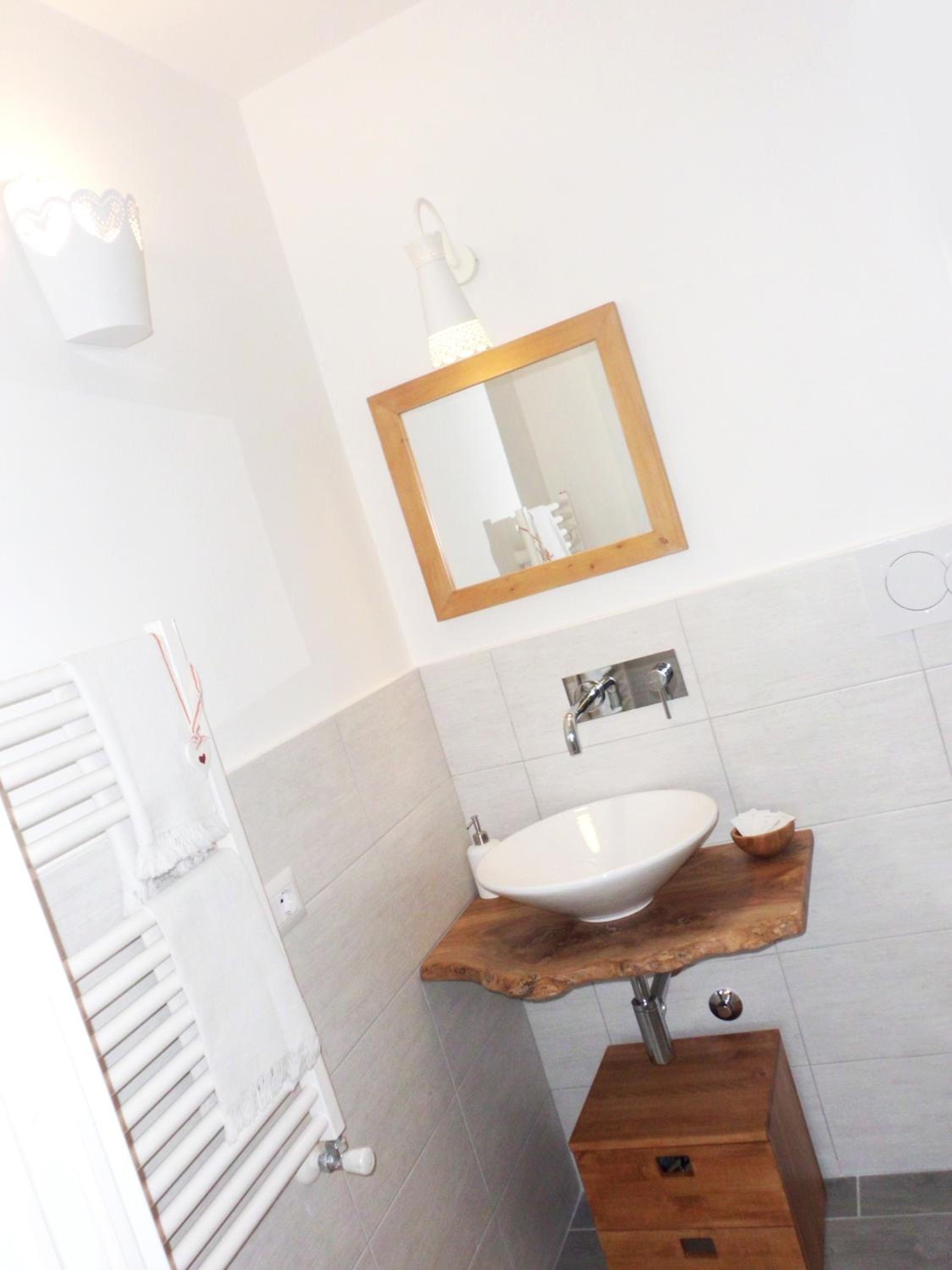 Double or Twin Room with Private Bathroom photo 3