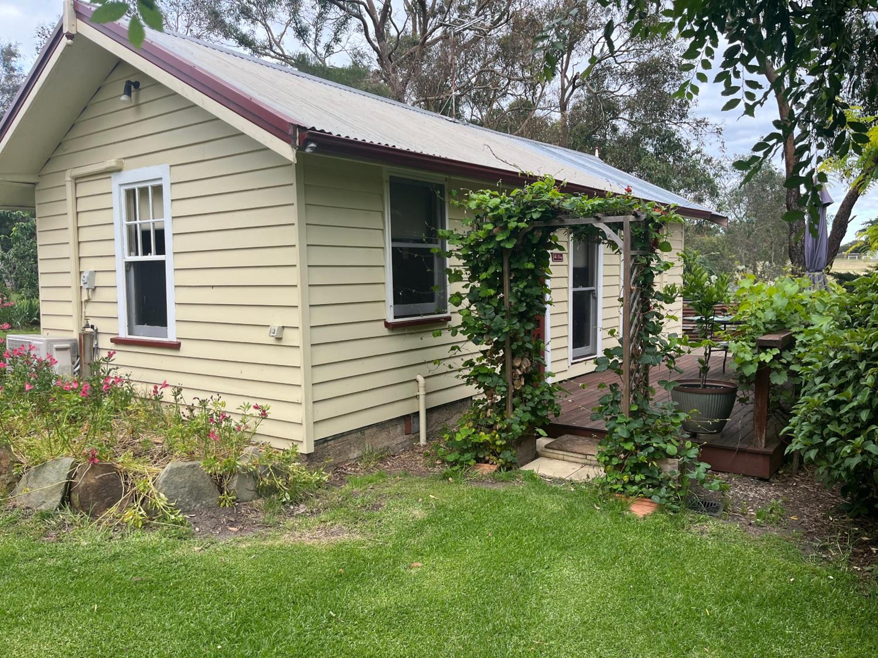 One-Bedroom House photo 3