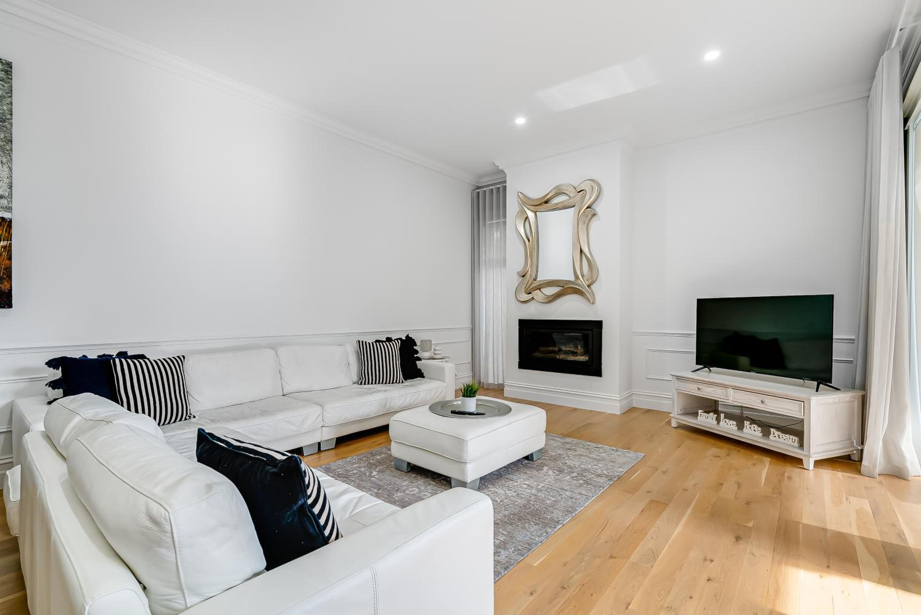 Four-Bedroom House photo 1