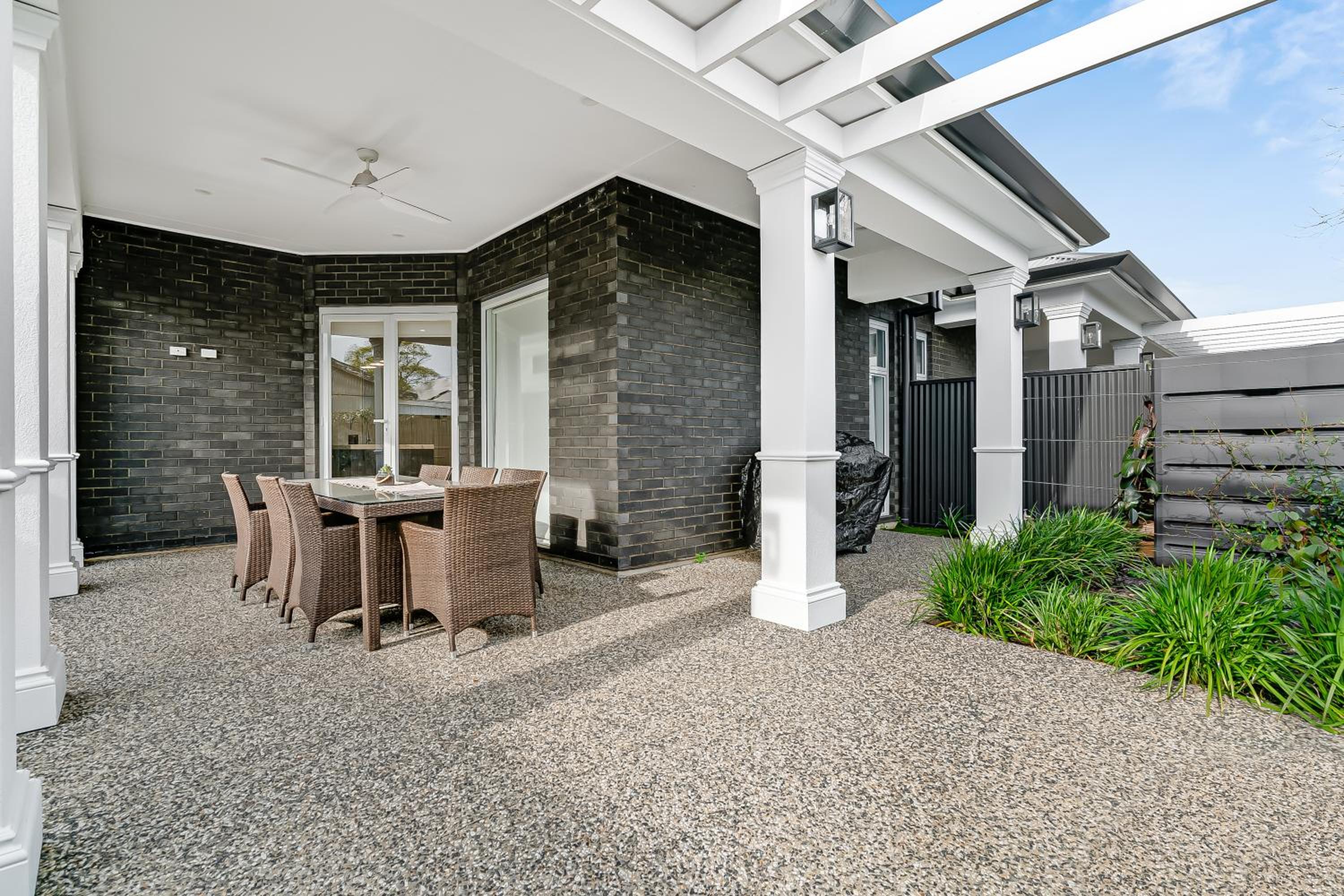 Four-Bedroom House photo 2