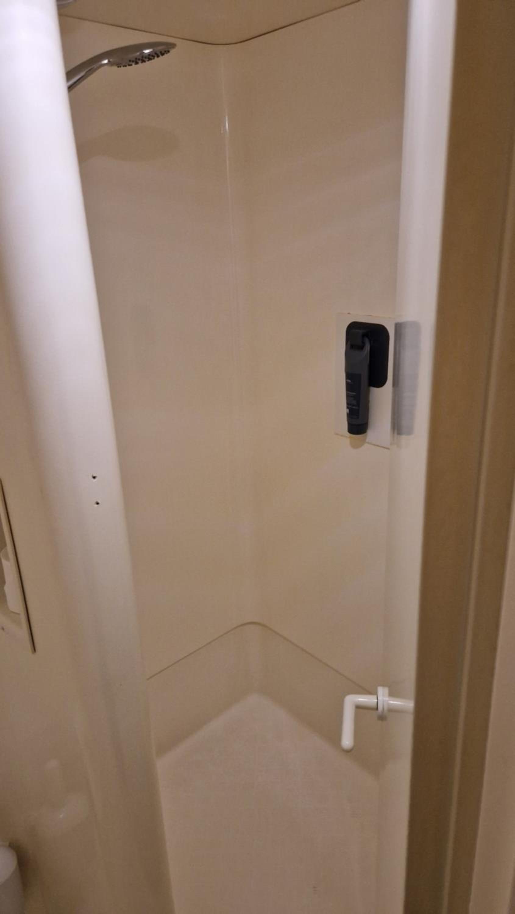 Double Room - Photo 4