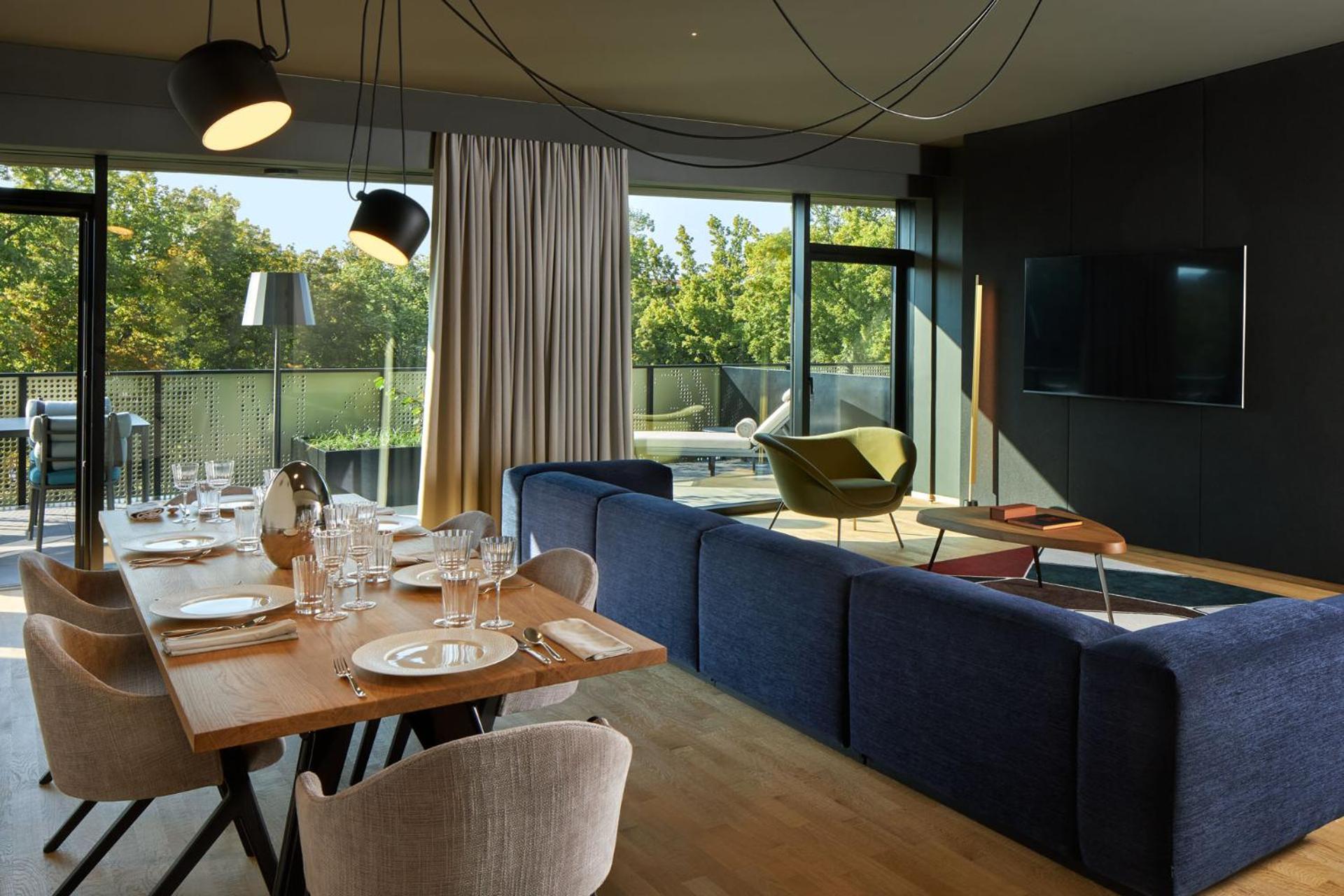 Three Bedroom Penthouse Apartment with Terrace and Panoramic View - Photo 2