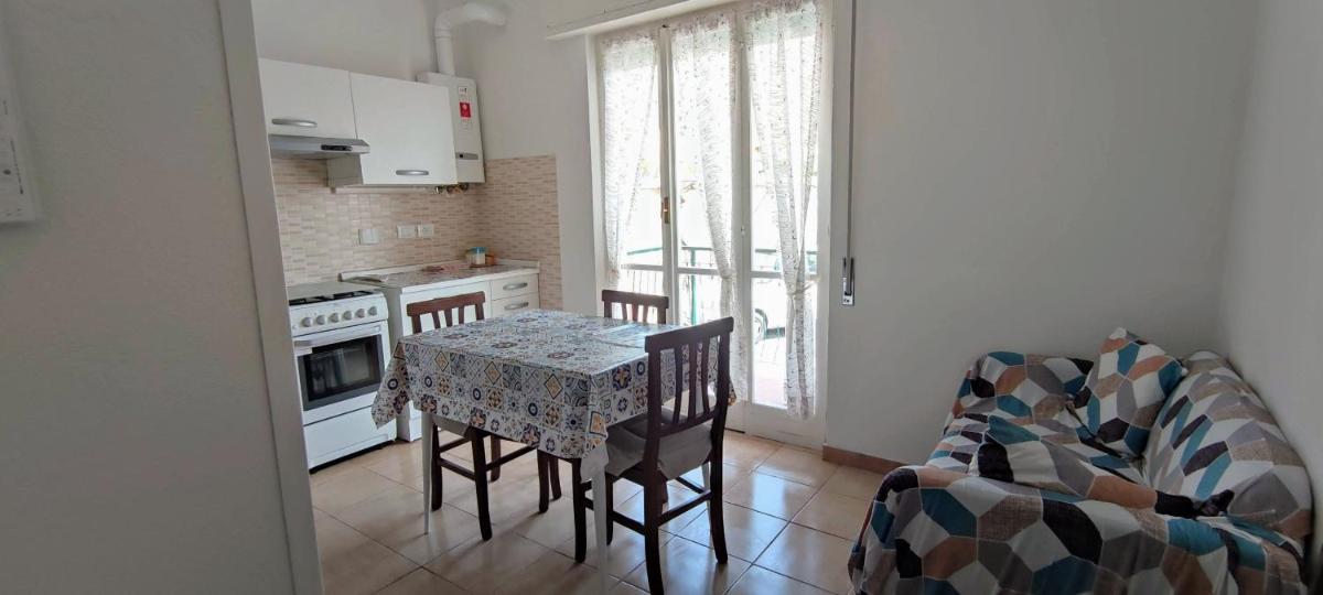 Apartment photo 2