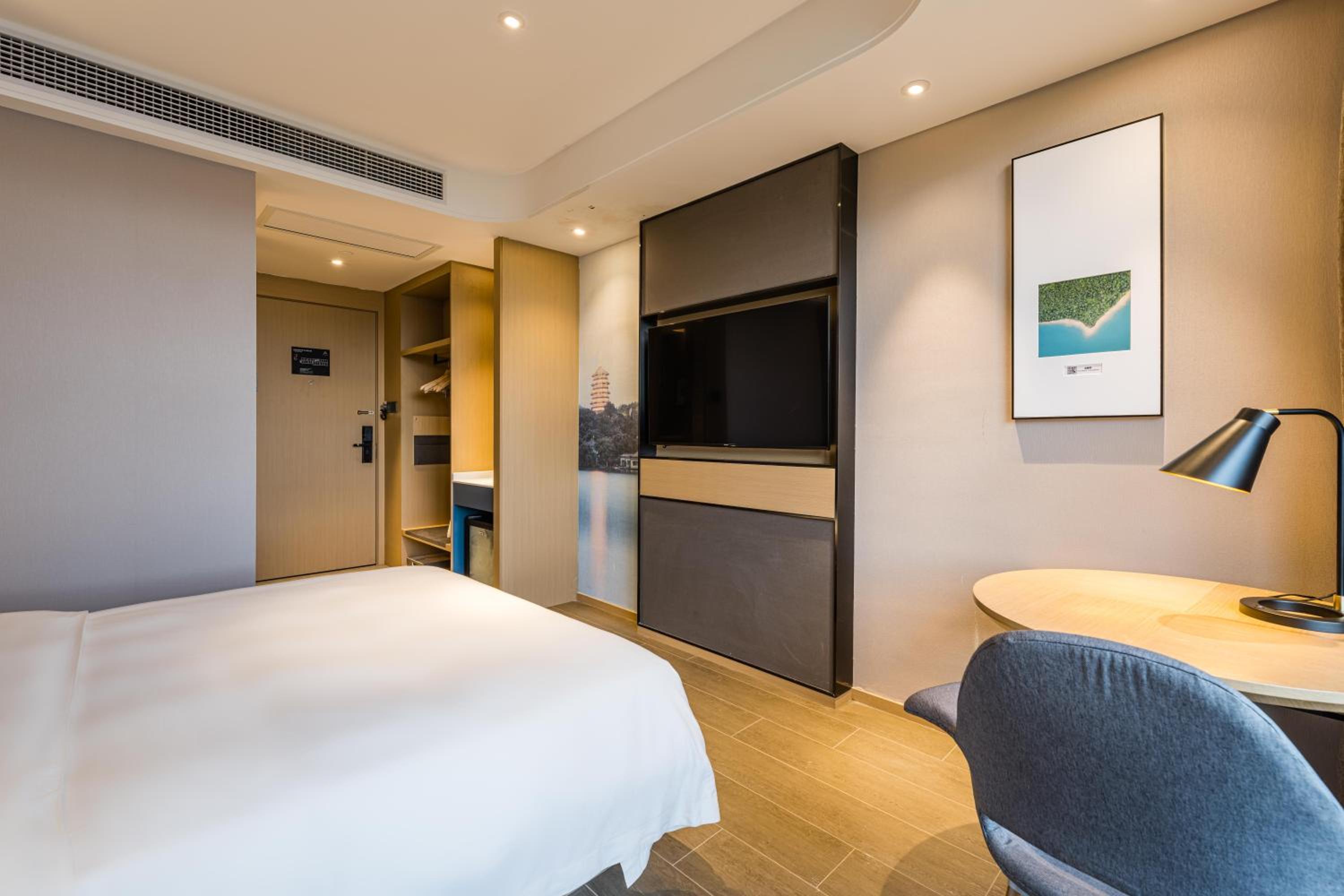 Elegant Double Room 