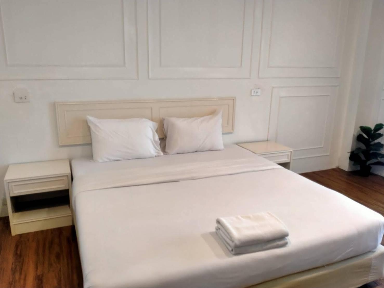 Standard Double Room - Photo 5