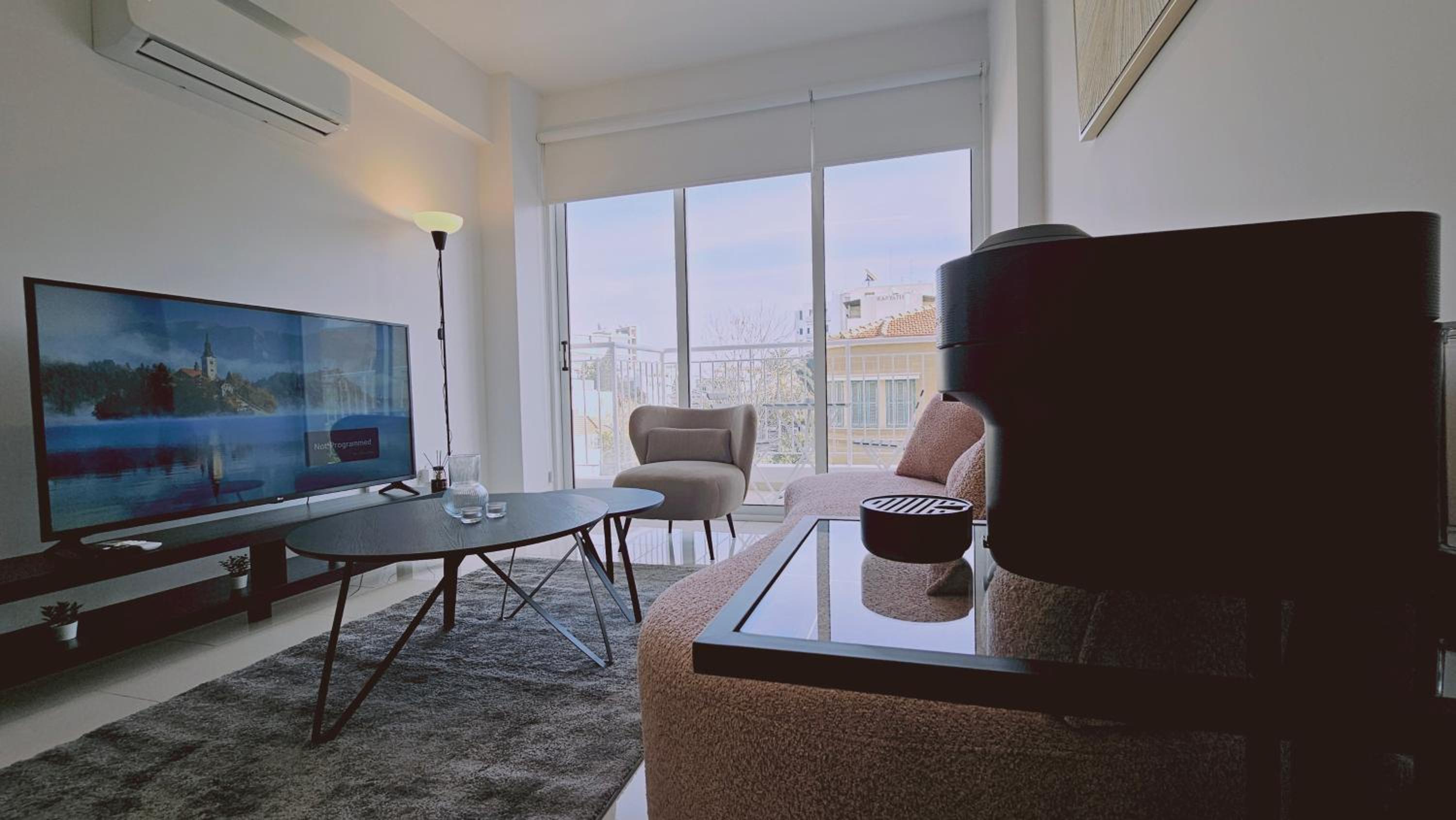 Apartment with Balcony photo 1