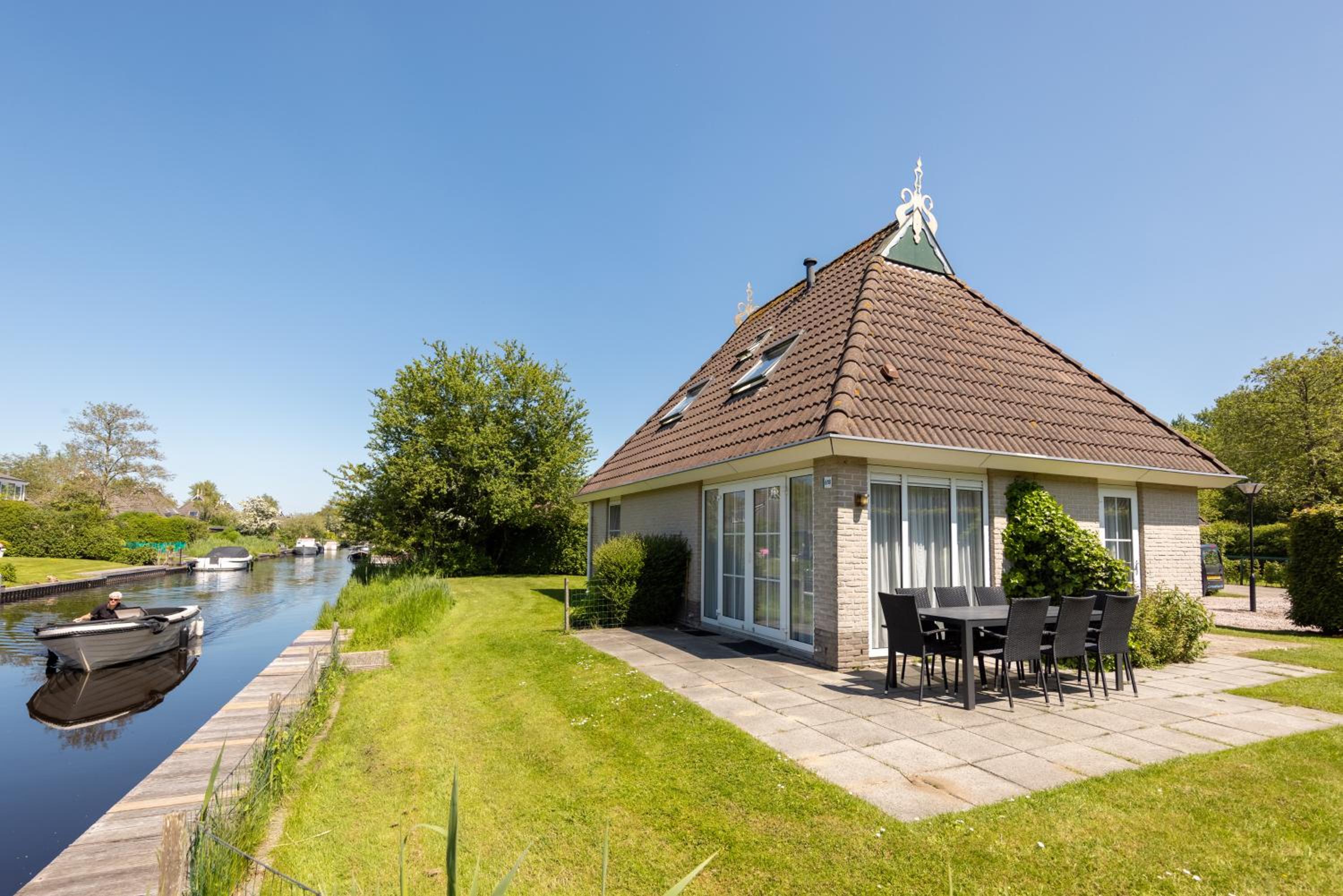 Bungalow - Water Front  photo 2
