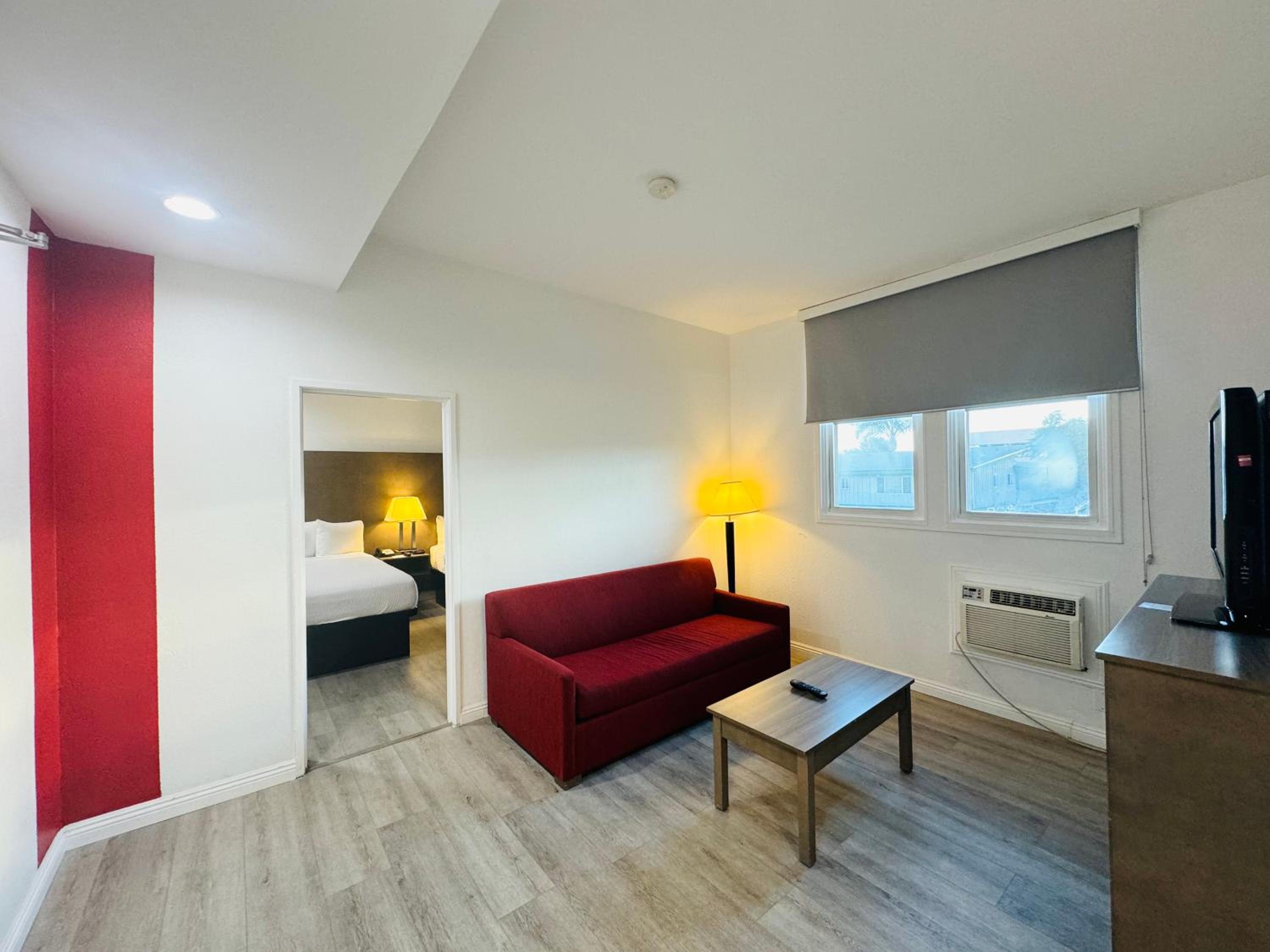One-Bedroom Suite with Two Queen Beds - Non-Smoking photo 3