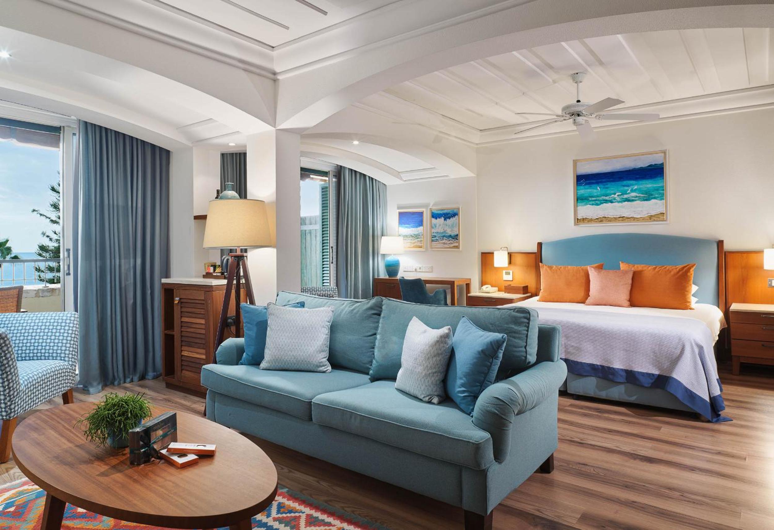 One Bedroom Family Suite Sea View