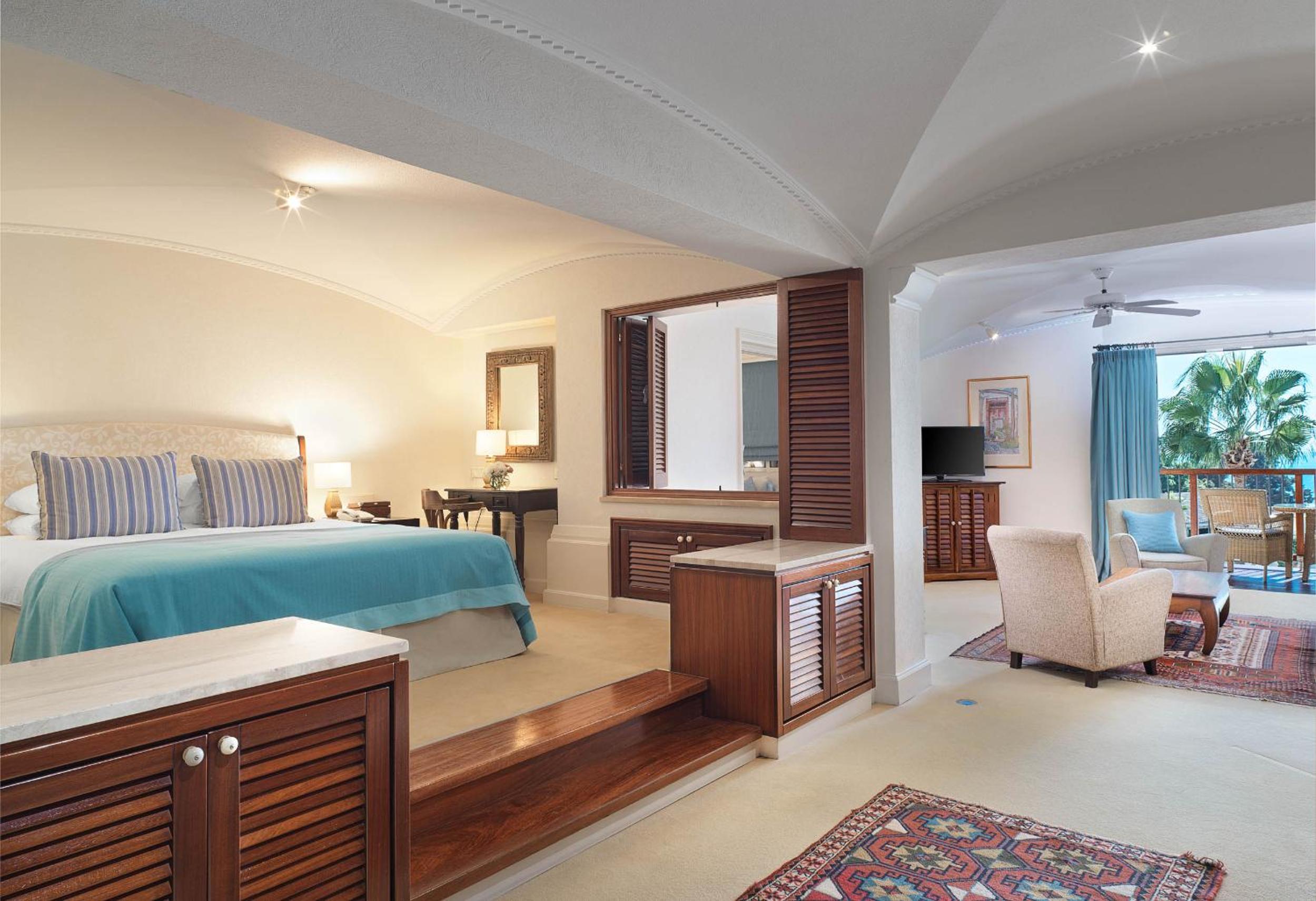 Two-Bedroom Family Suite Sea View Main Building