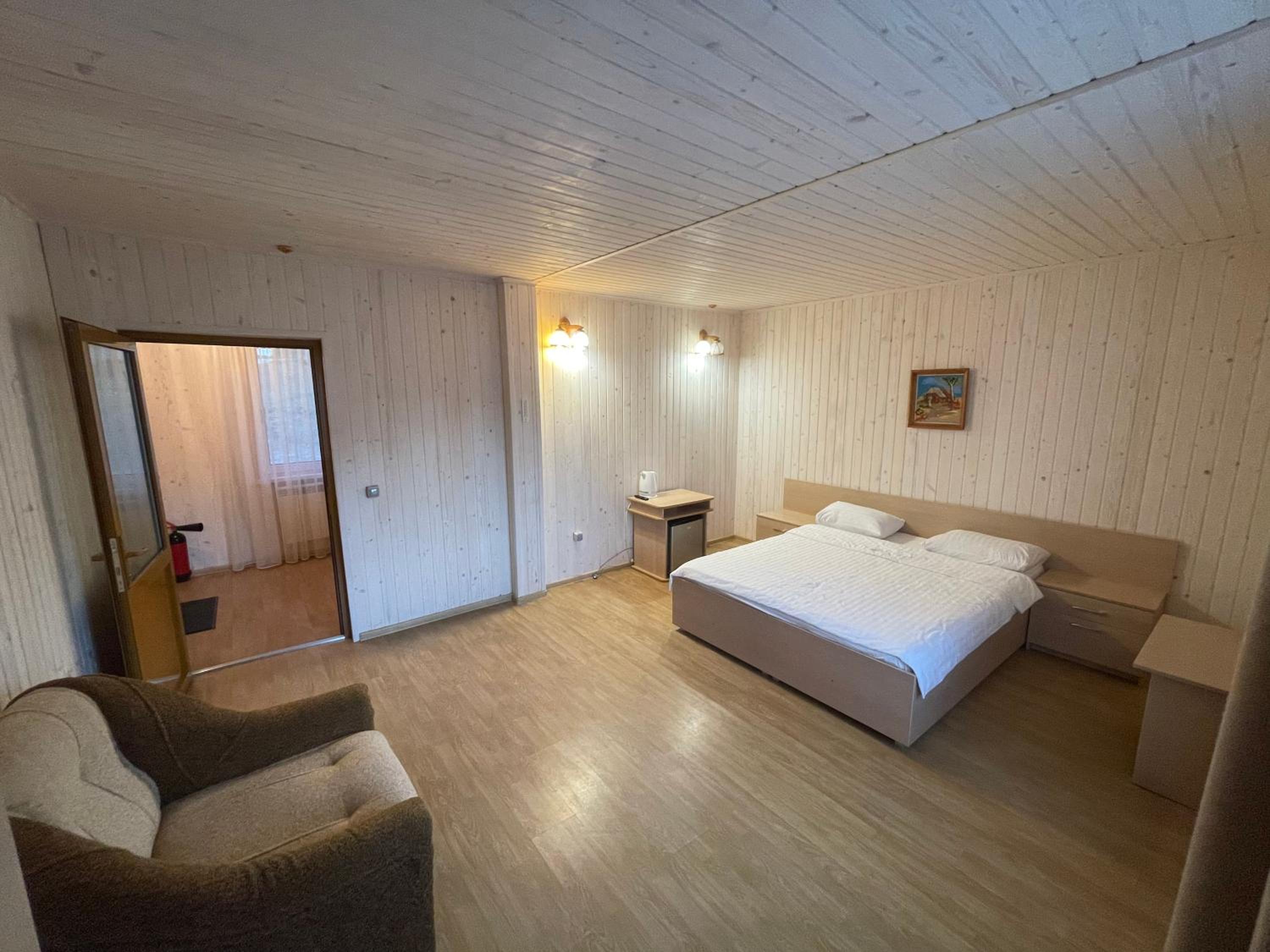Four-Bedroom Vacation Home photo 3
