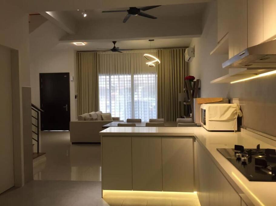 One-Bedroom House photo 1