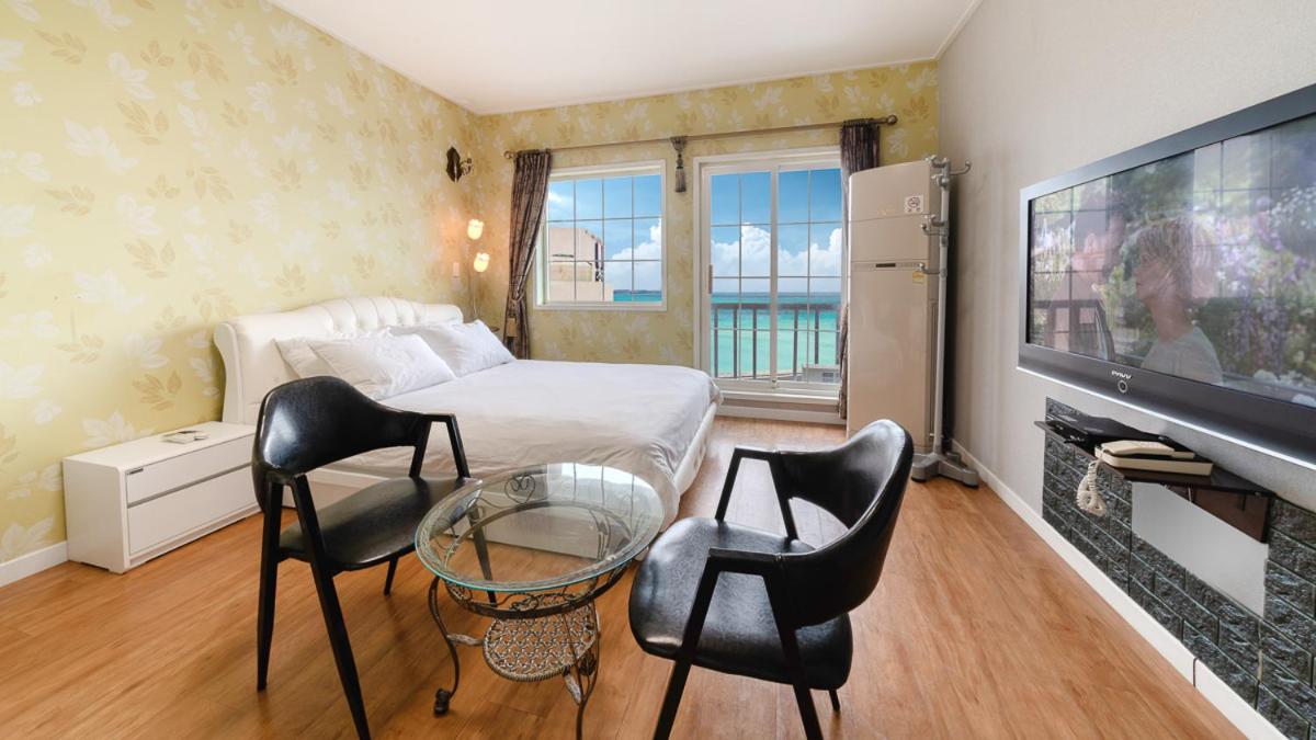 Double Room with Sea View photo 3