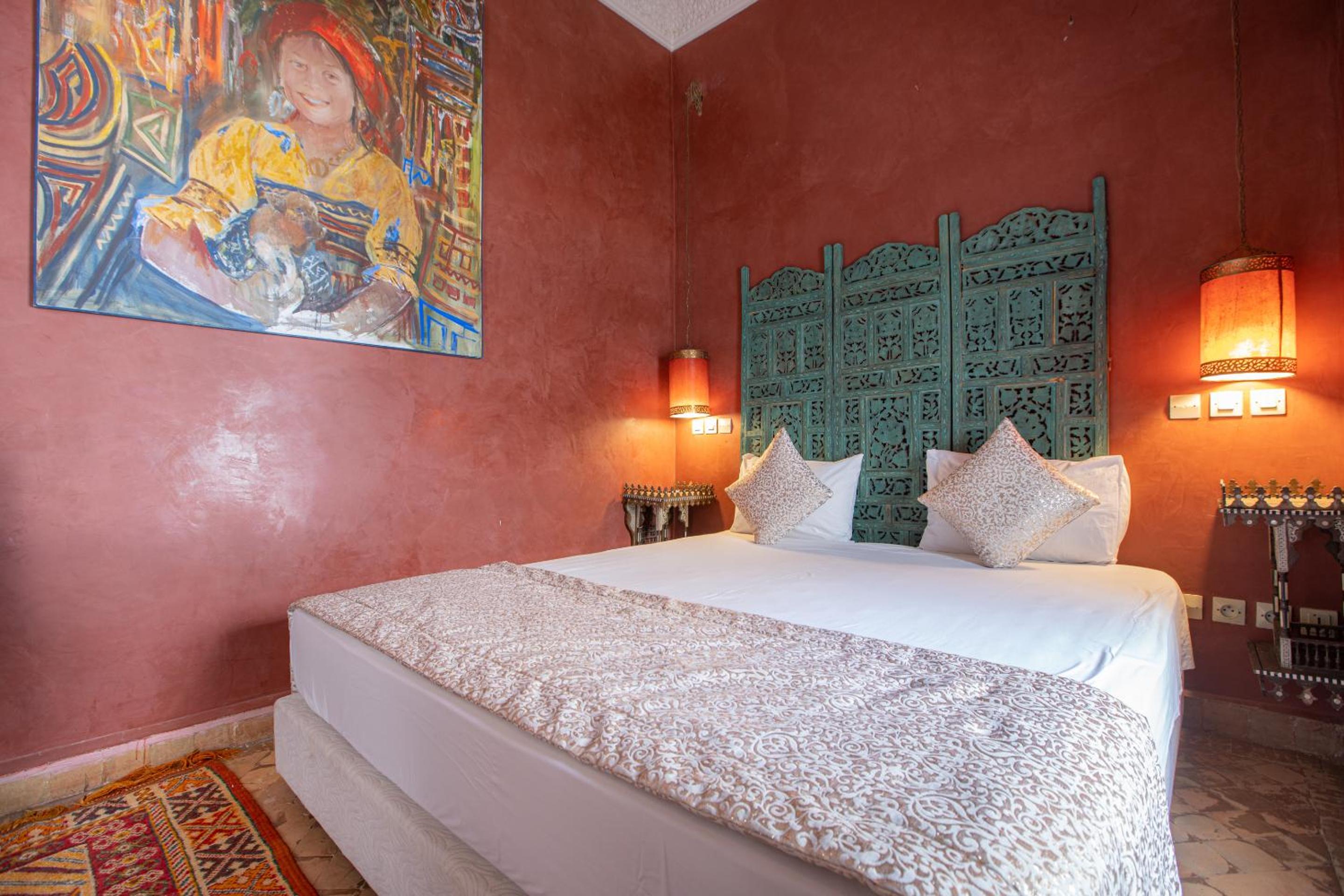 One-Bedroom Suite - Photo 4