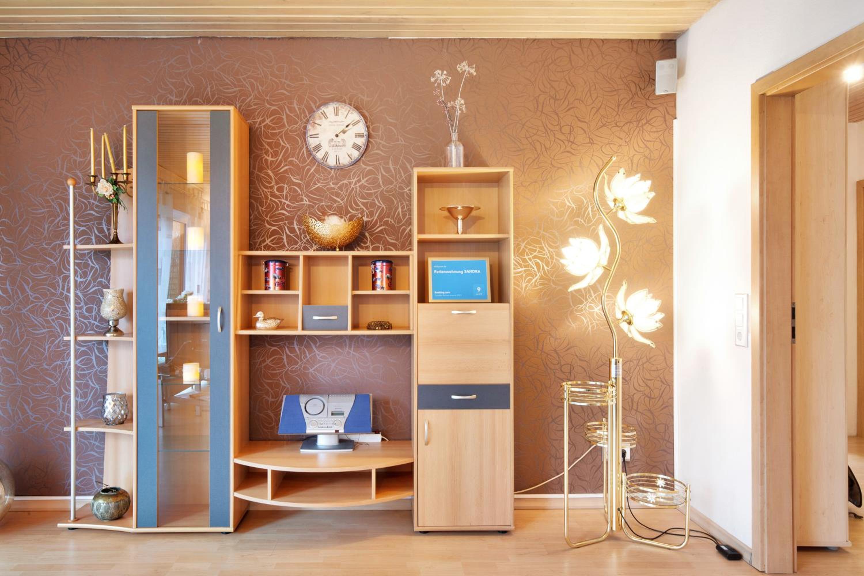 One-Bedroom Apartment with Garden View photo 2
