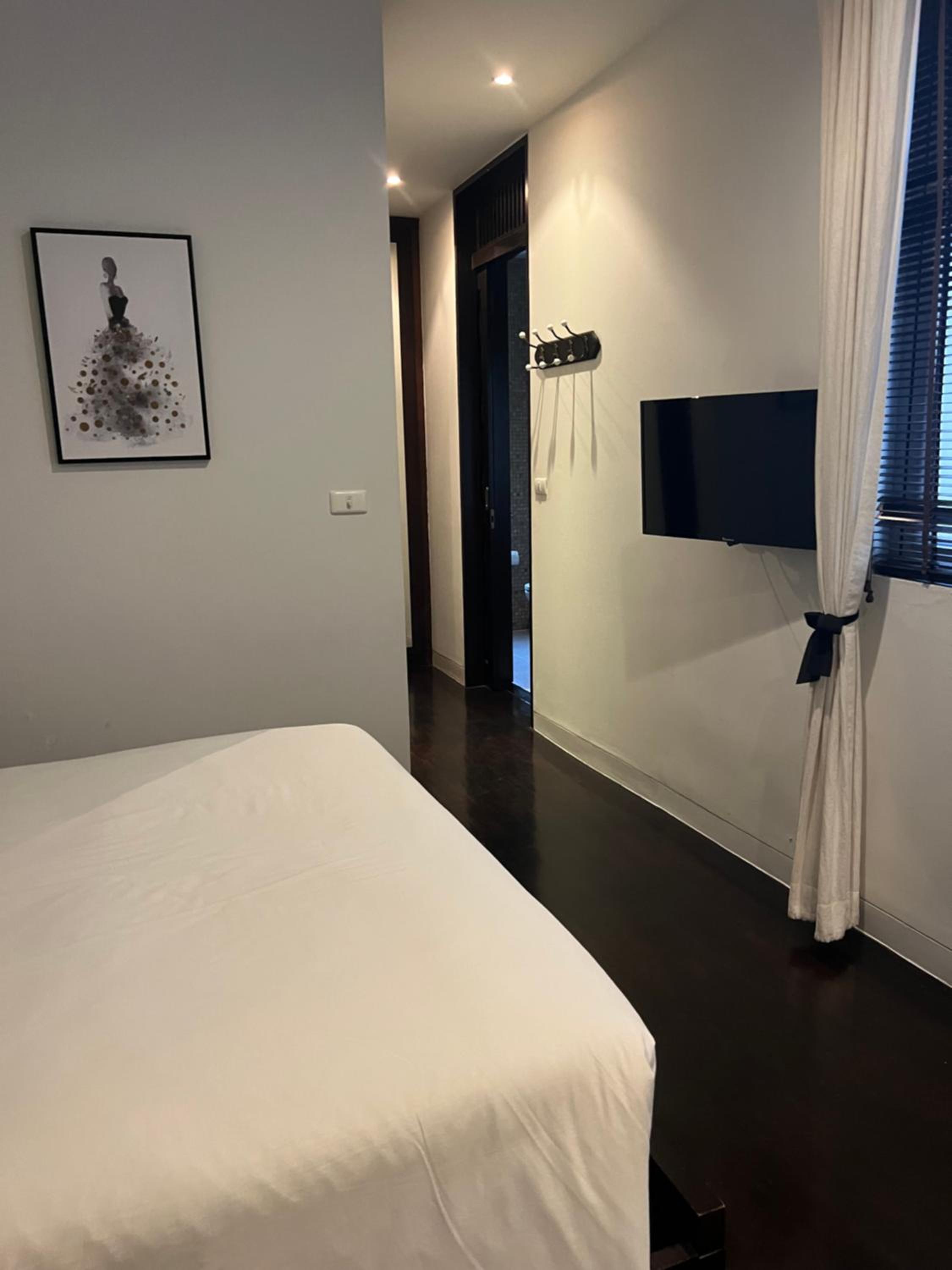 Two-Bedroom Apartment - Photo 47
