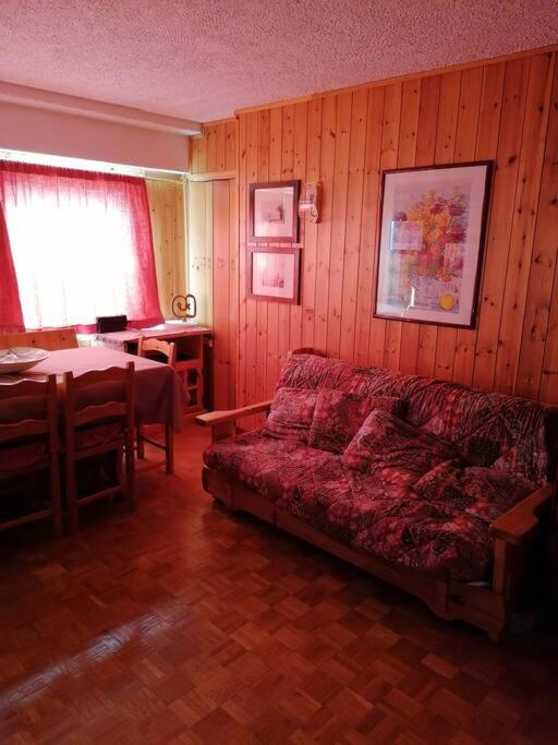 Two-Bedroom Apartment photo 2