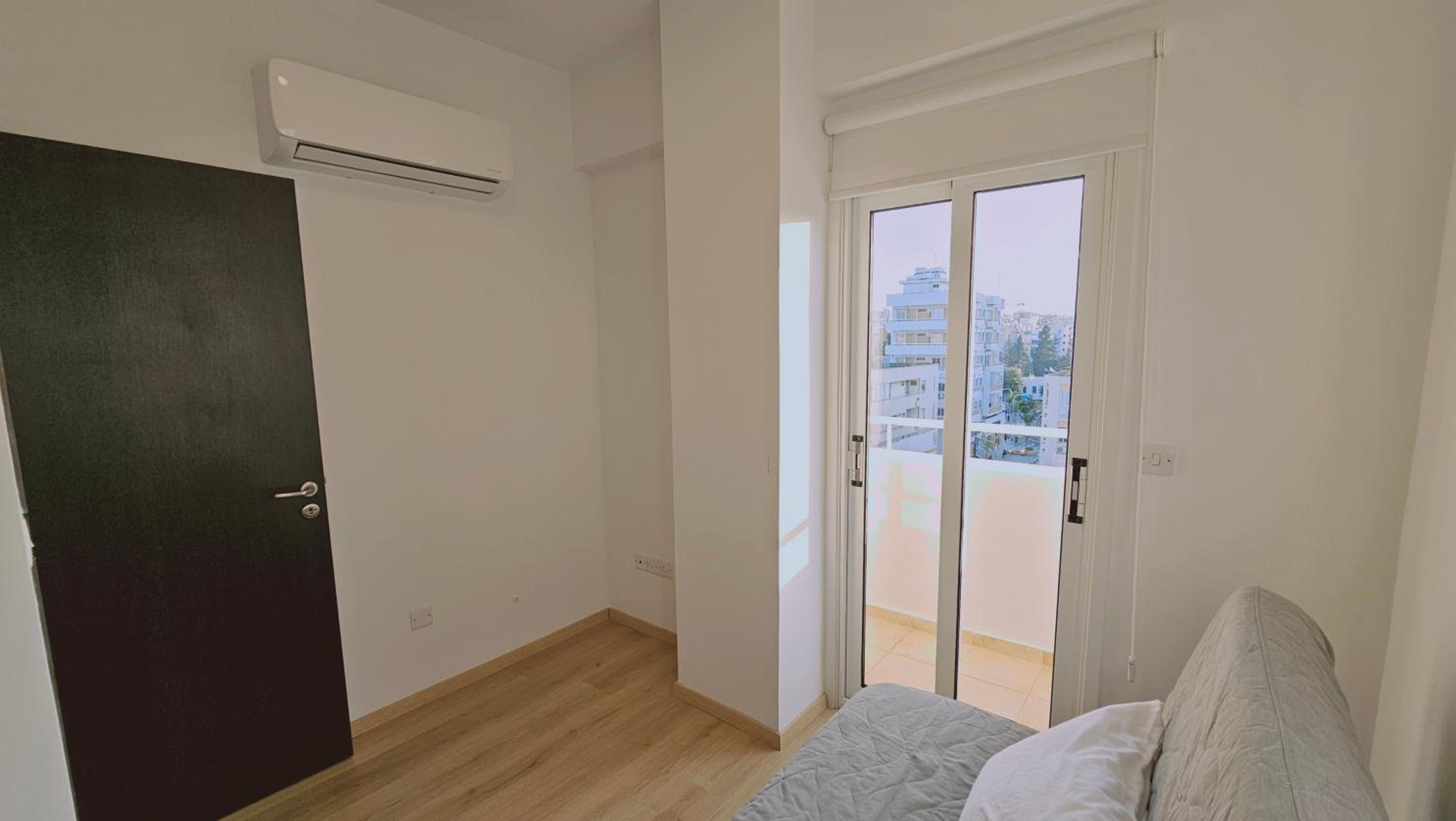 Apartment with Balcony photo 1