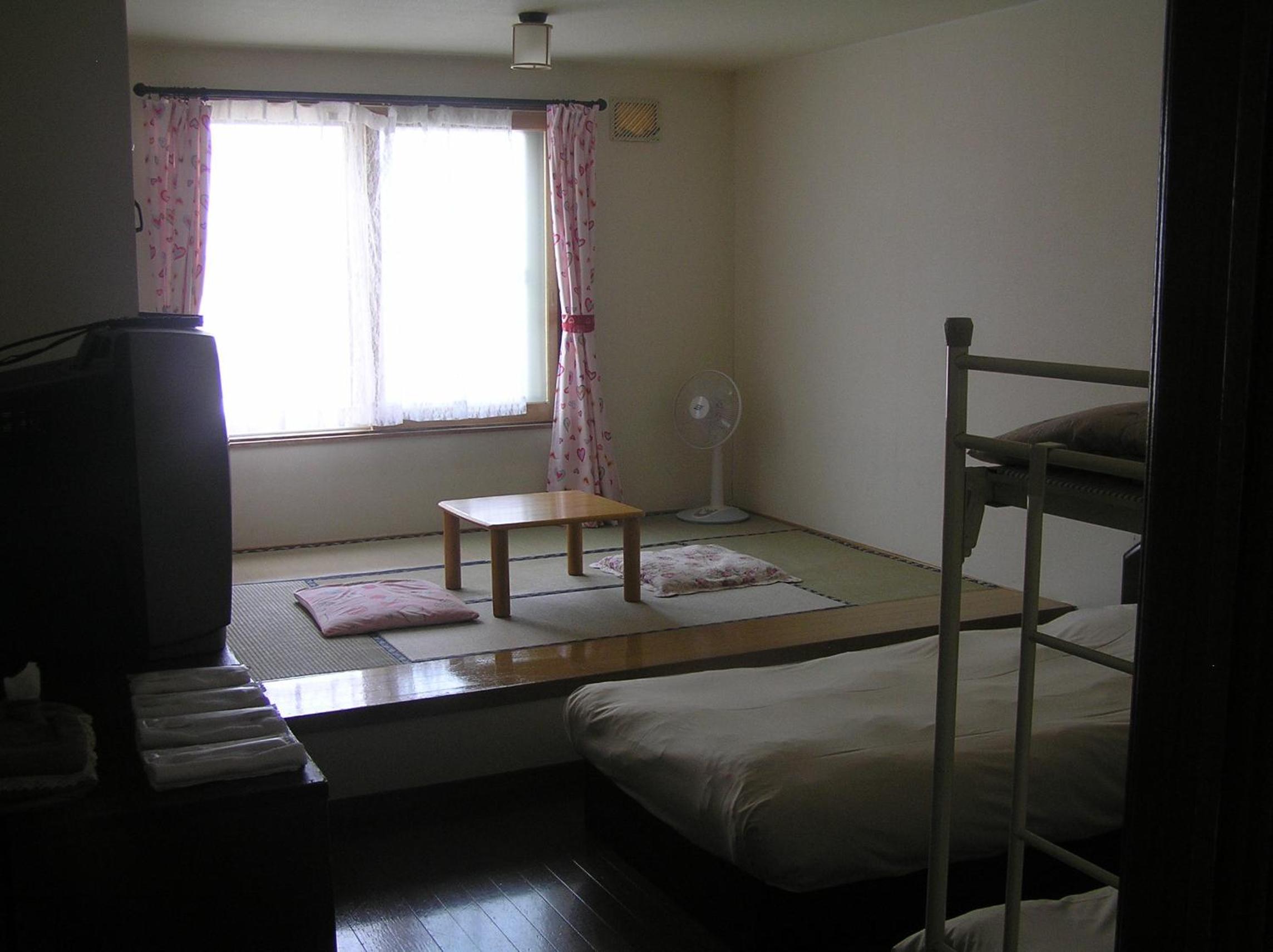Standard Room with Tatami Area - Photo 6