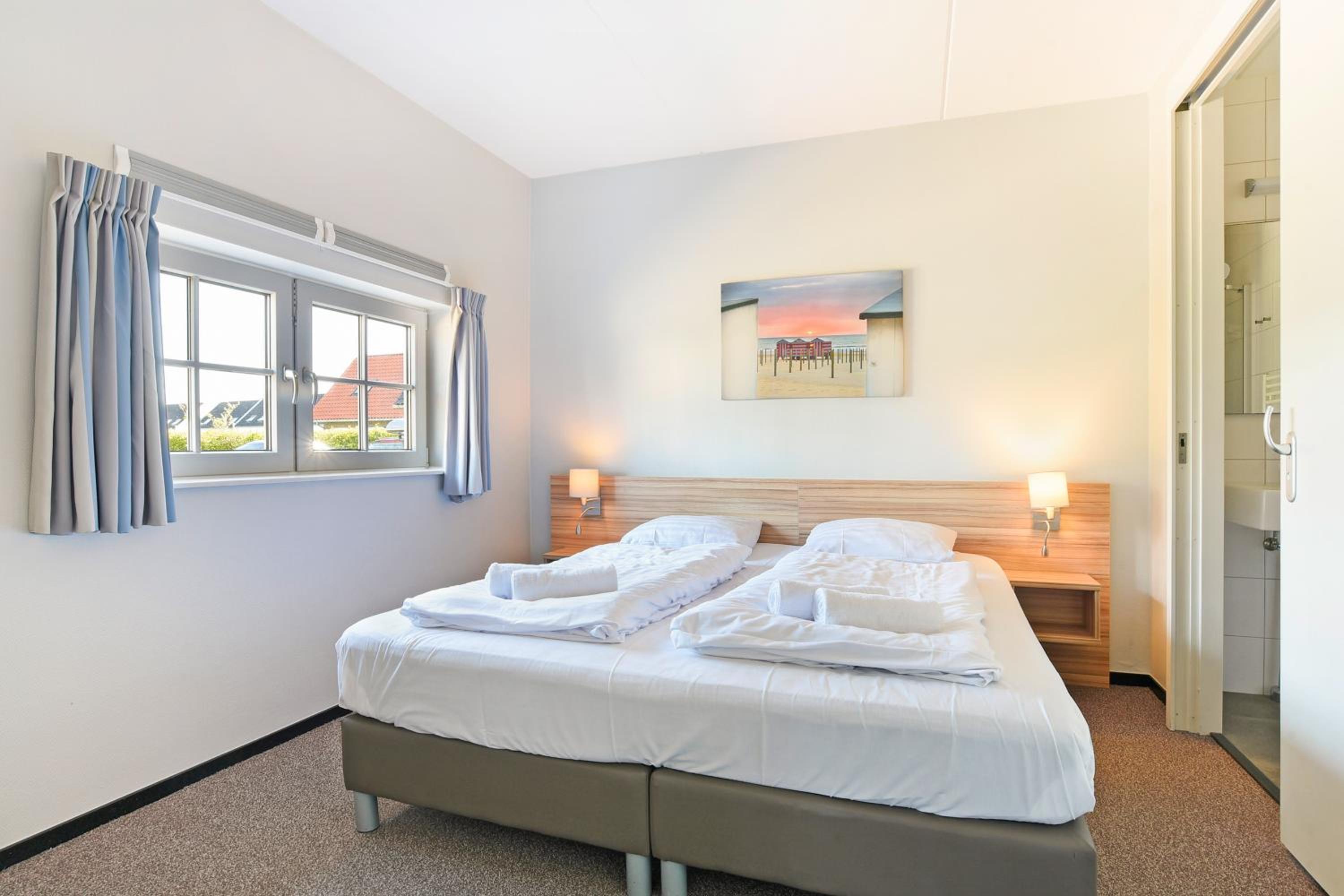 Two-Bedroom House photo 3
