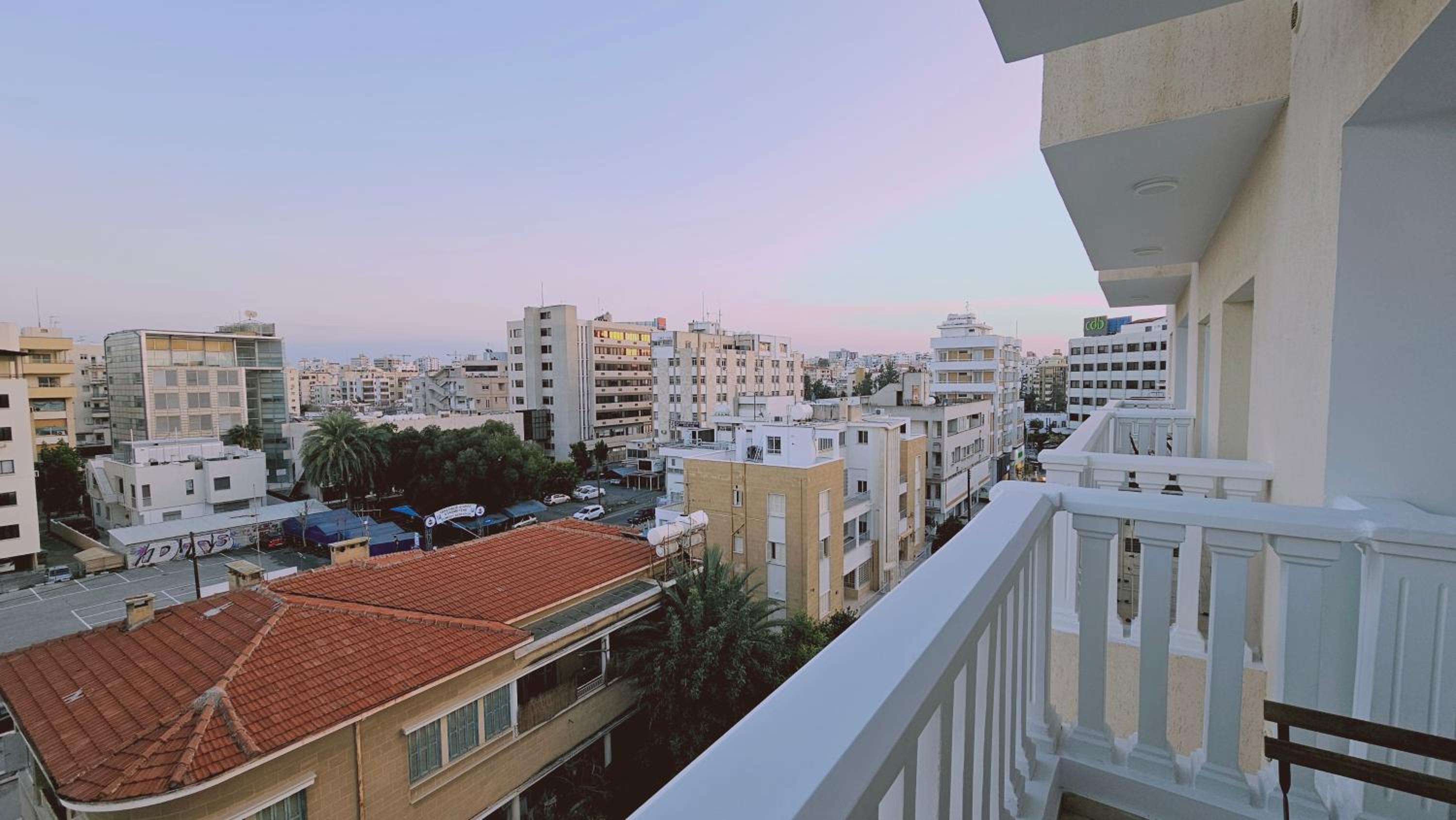 Apartment with Balcony photo 3