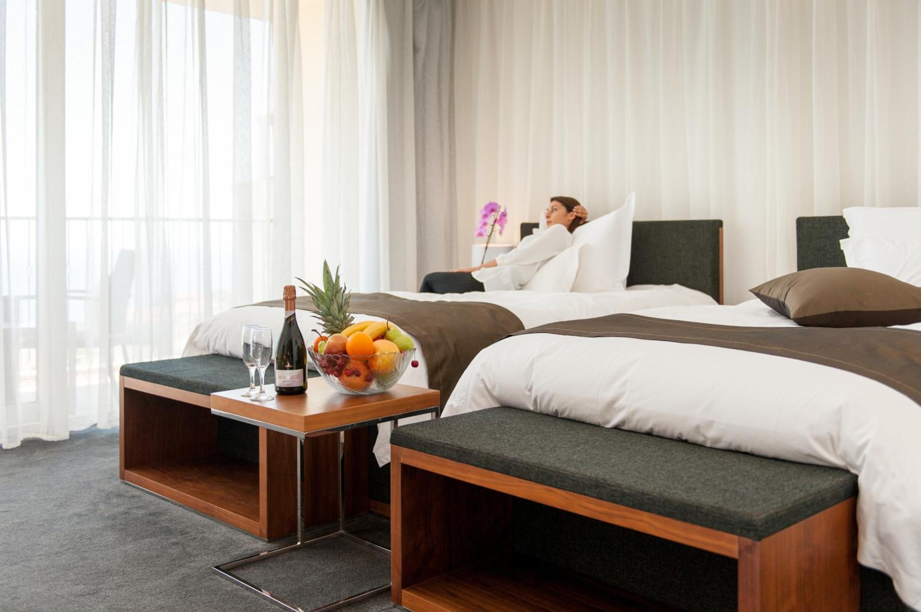Double or Twin Room with Balcony and Golf View - Free SPA Access, photo 6
