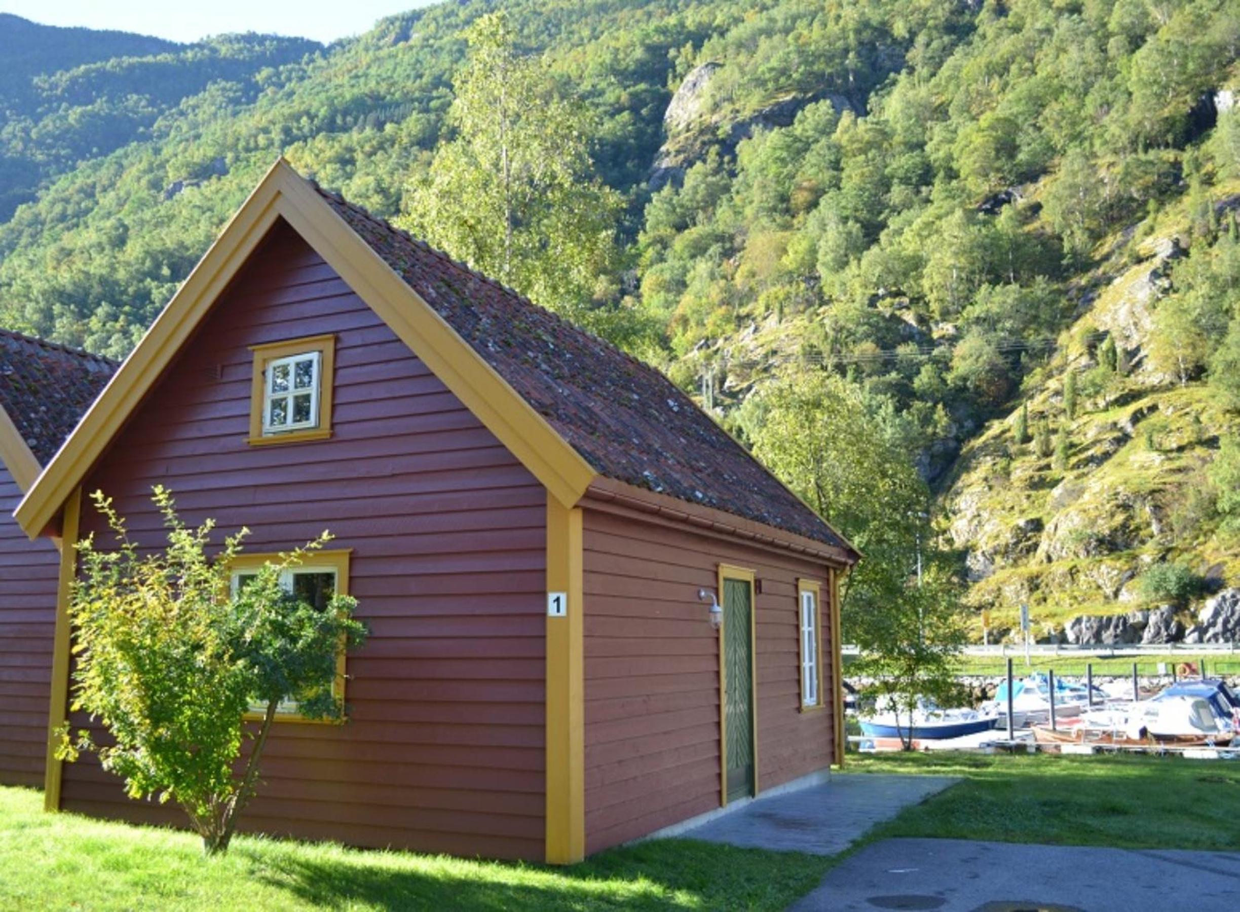 One-Bedroom Cottage With Sleeping Loft photo 1