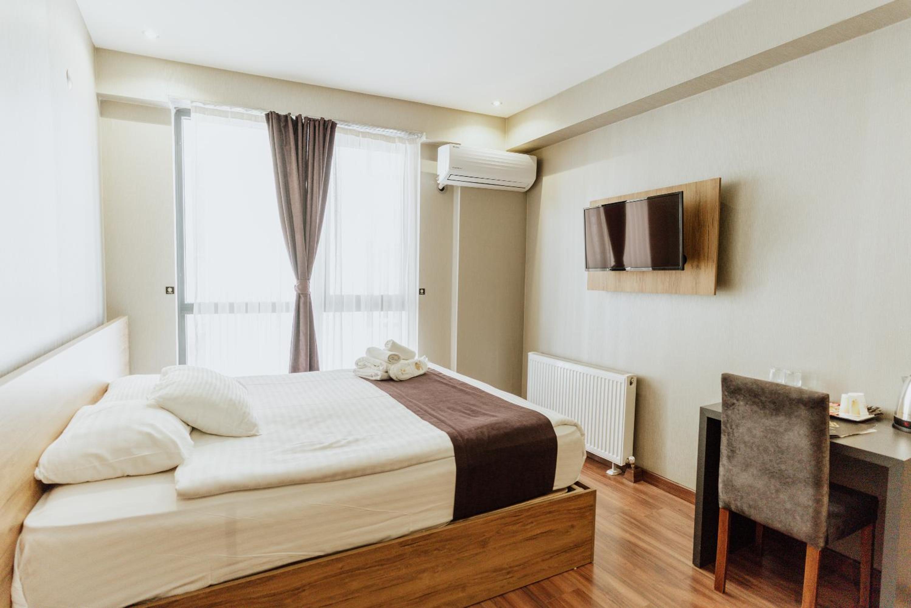 Standard Double Room - Photo 5