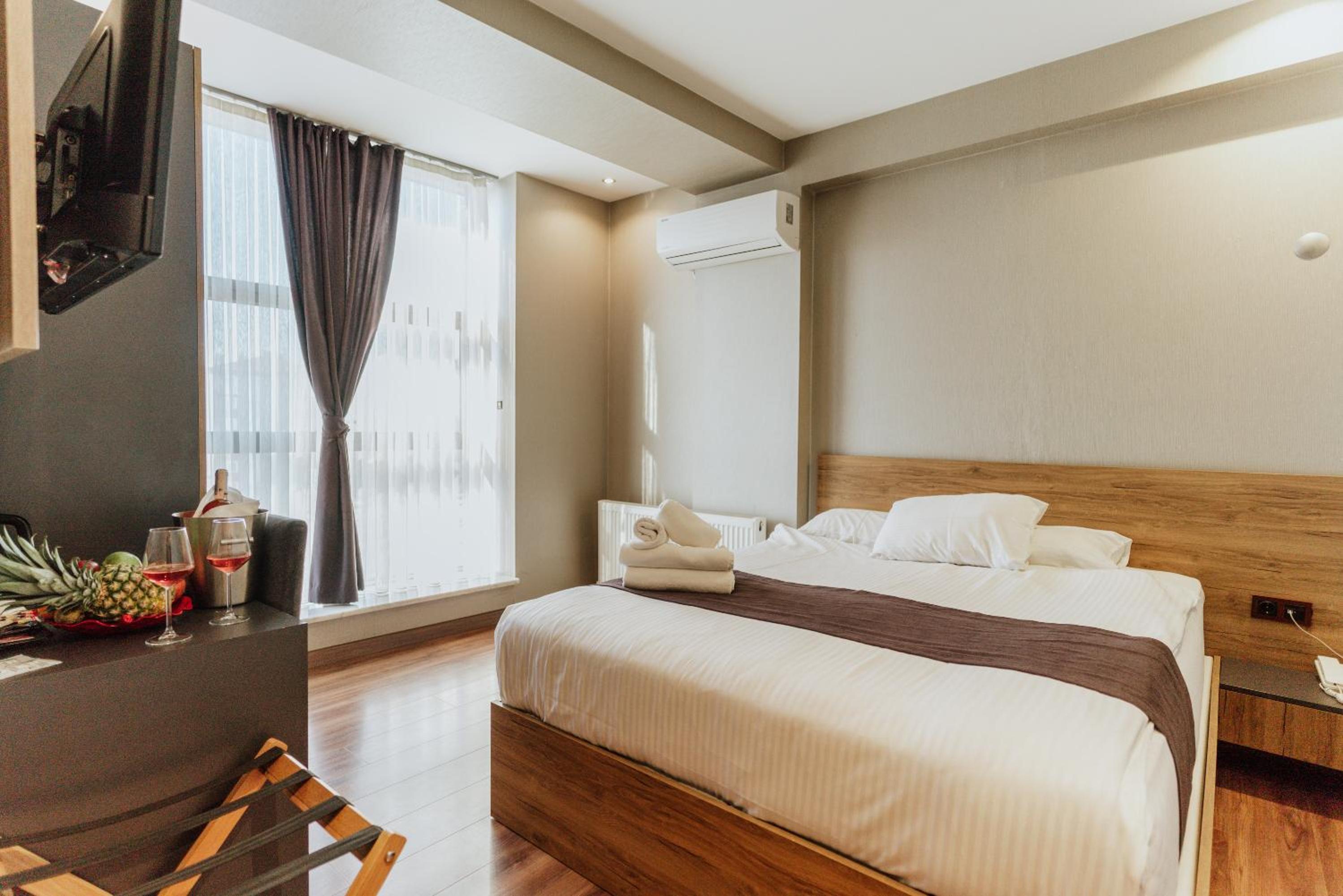Standard Double Room - Photo 4