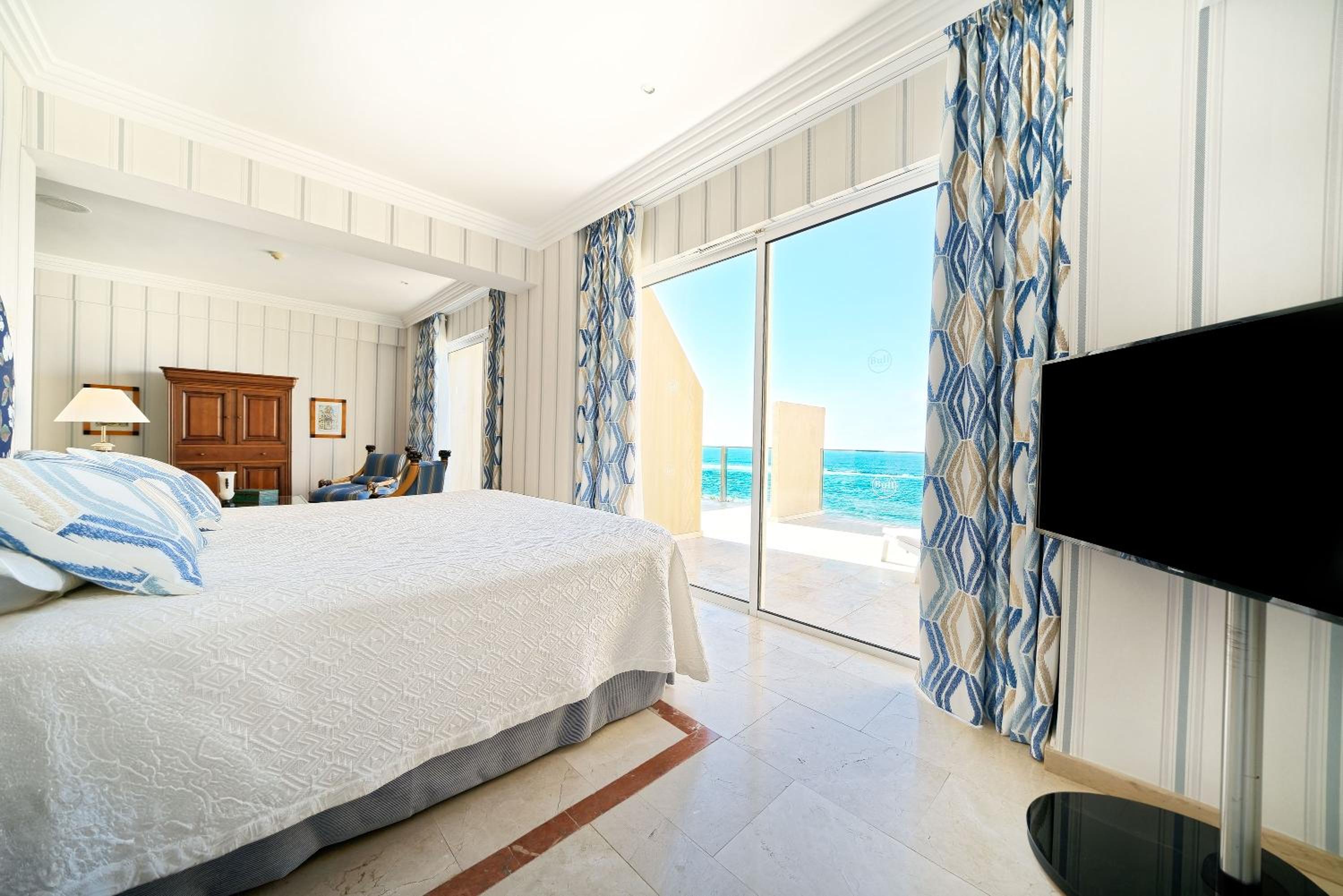 Suite with Sea View Spa Acces included thumbnail 6