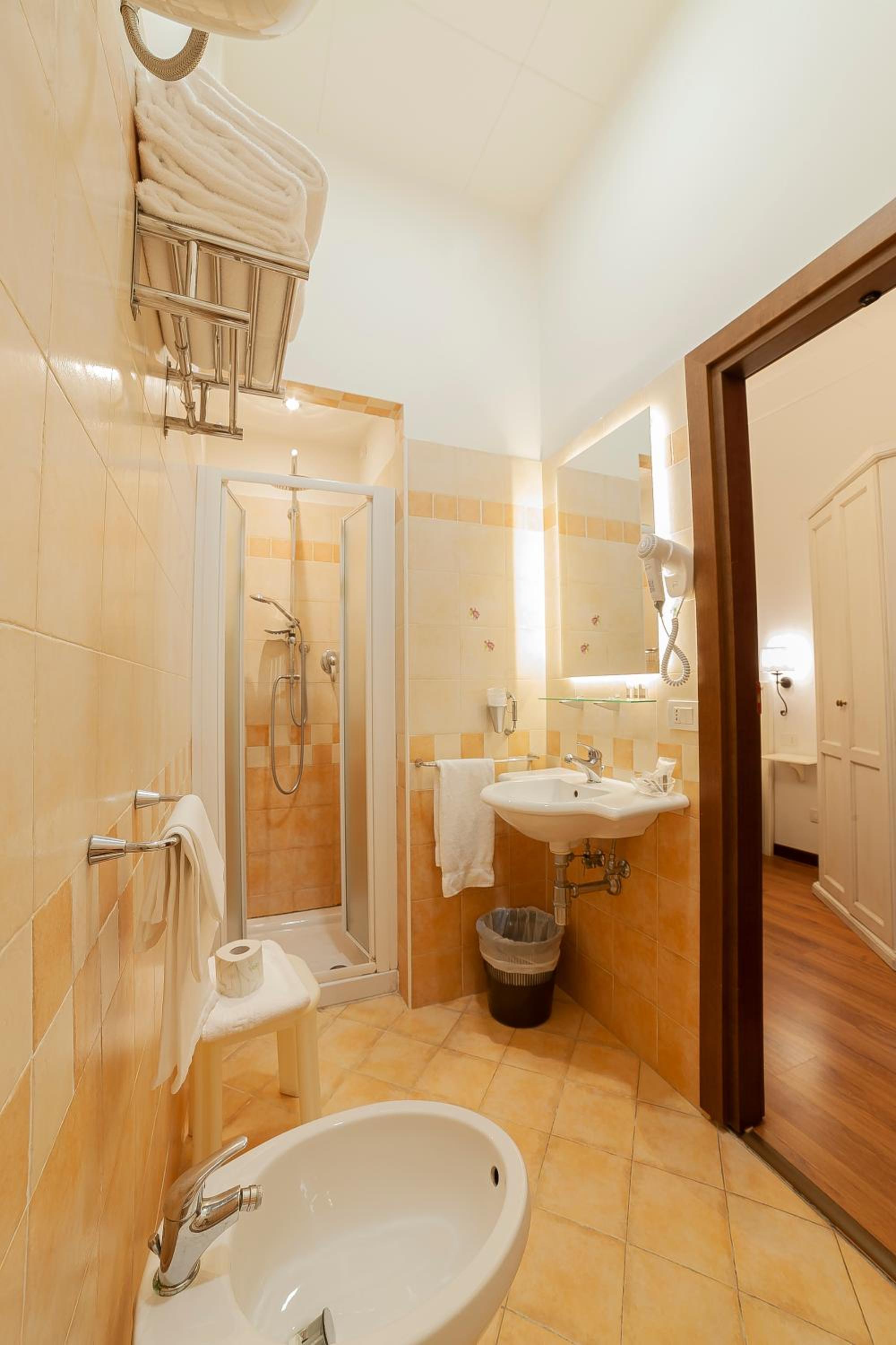 Superior Triple Room photo 2