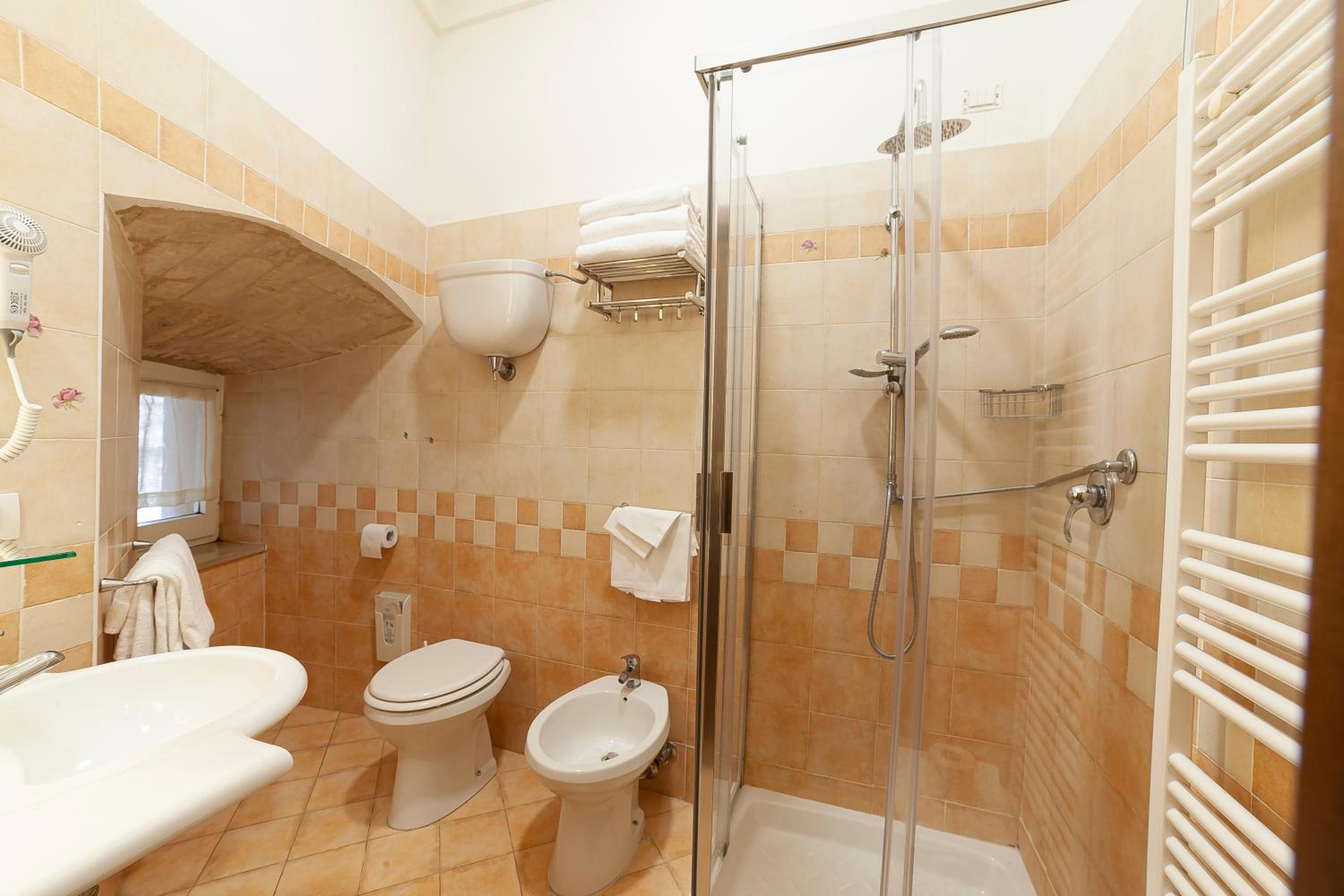 Superior Quadruple Room photo 2
