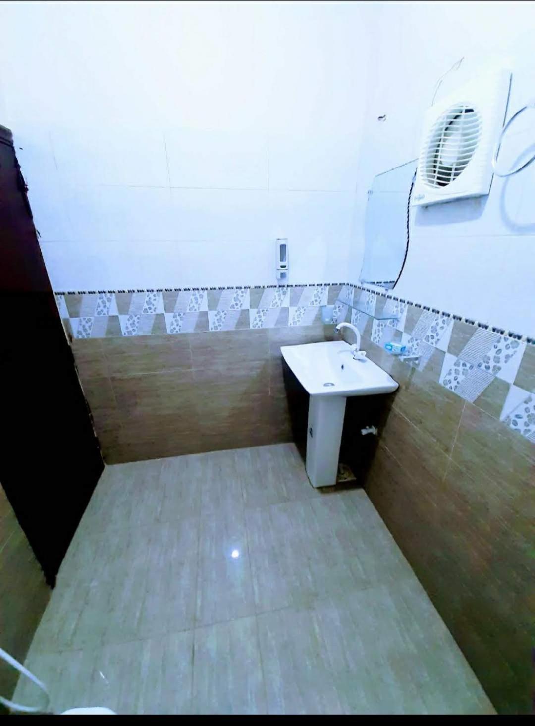 Deluxe Single Room - Photo 19