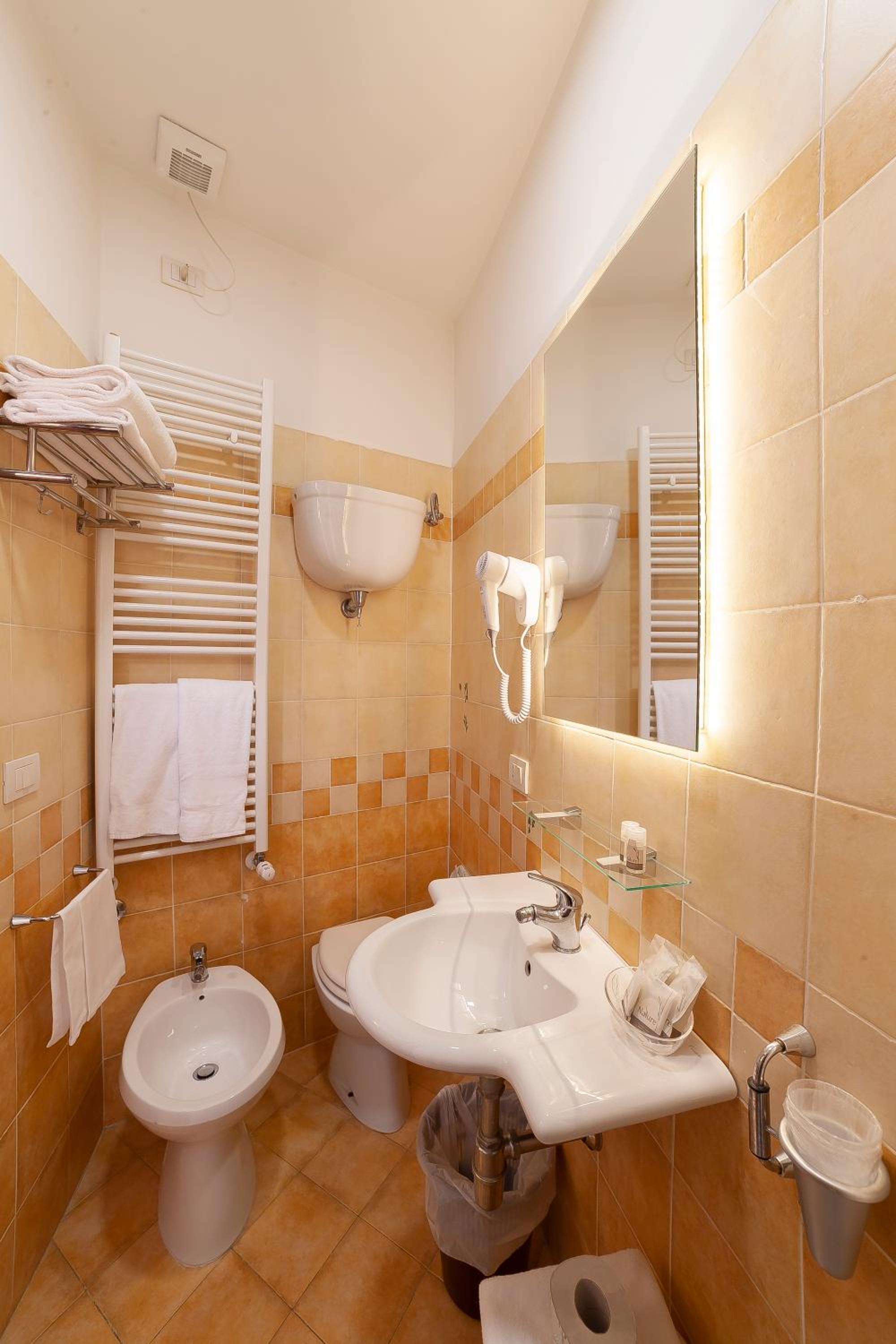 Triple Room - Photo 3