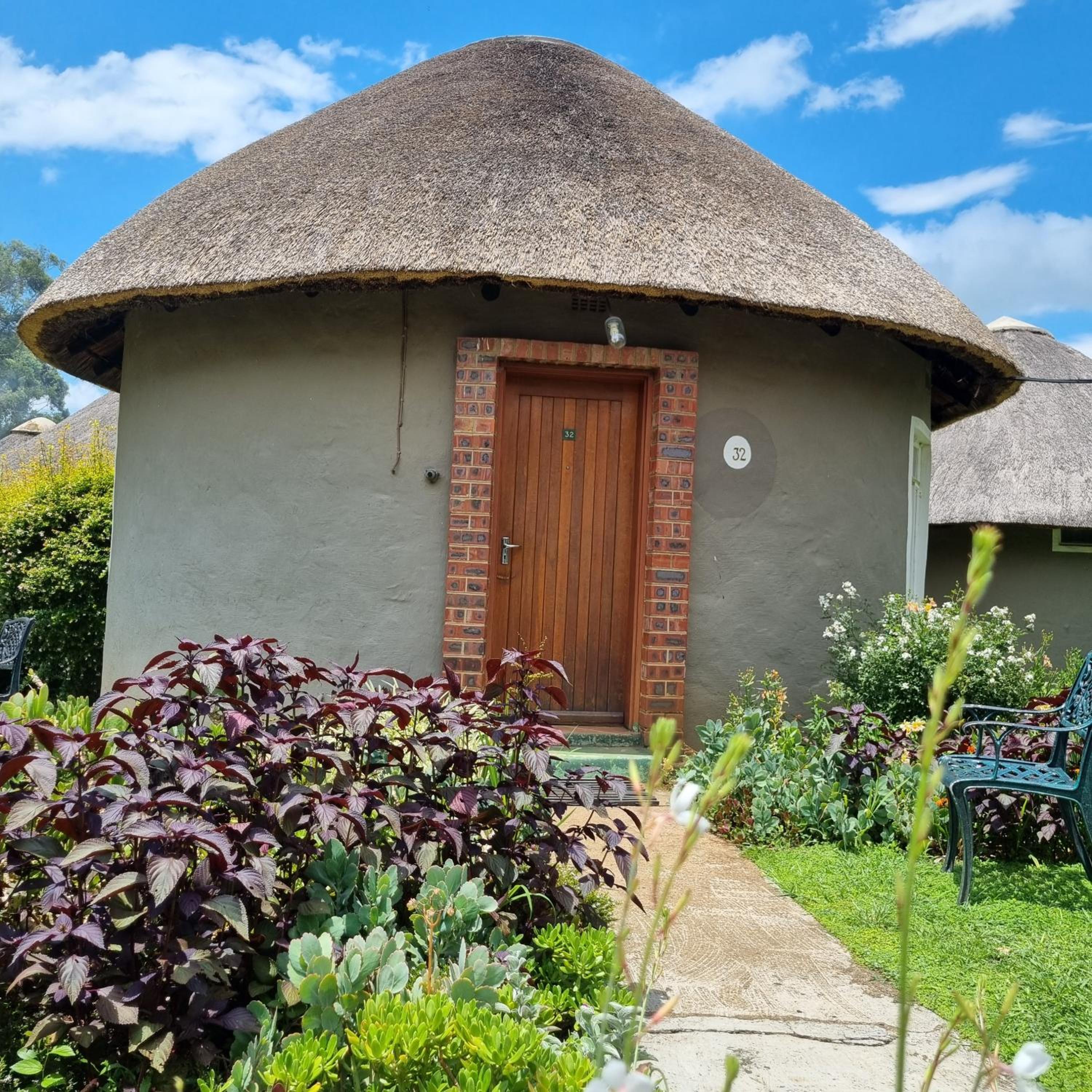 Double or Twin Room with Garden View - Photo 13