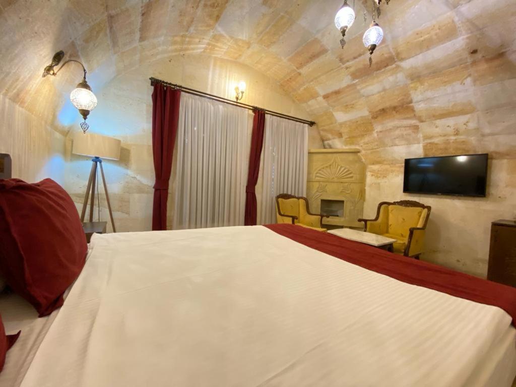 Deluxe Room - Photo 7