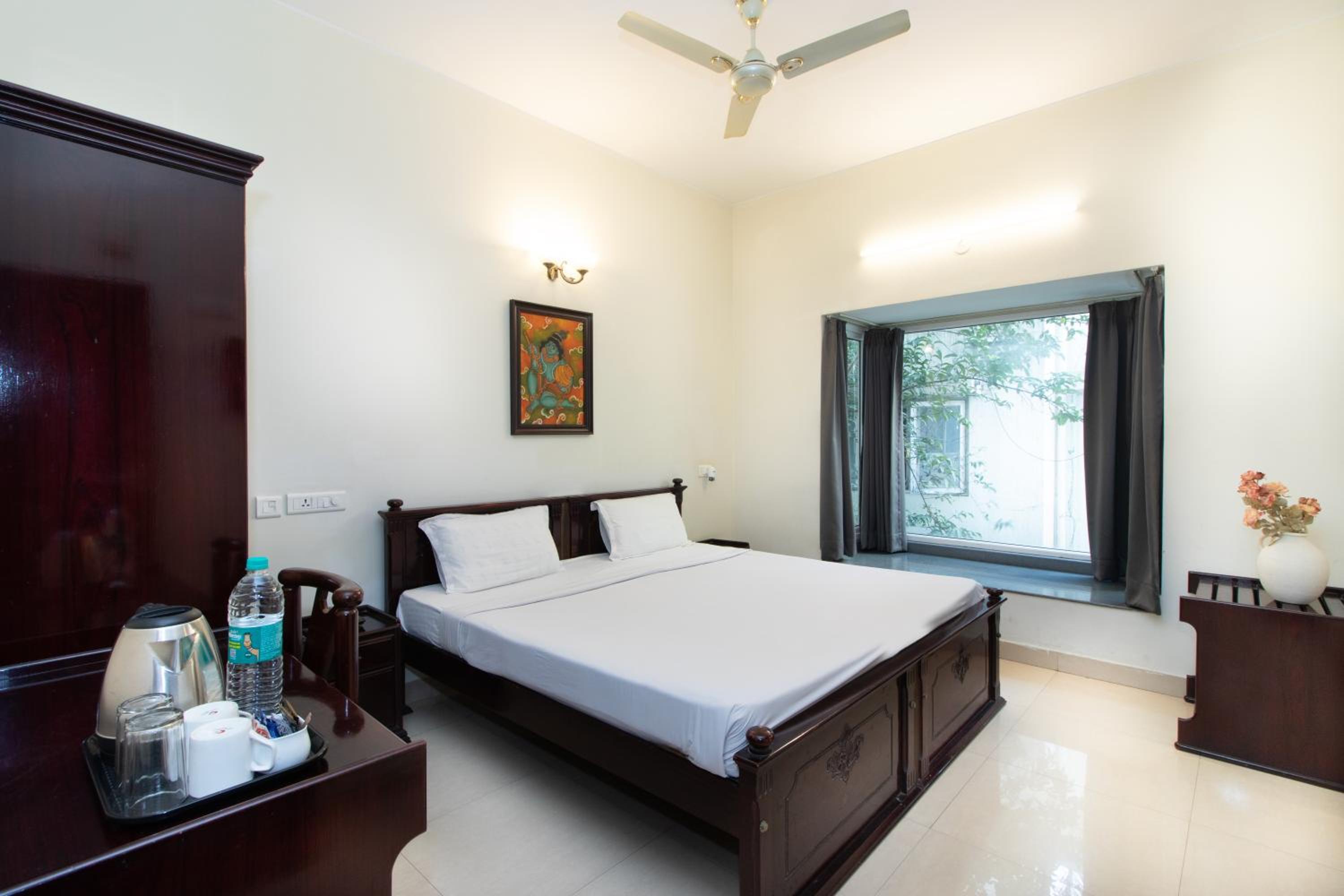 Deluxe Queen Room - Photo 1