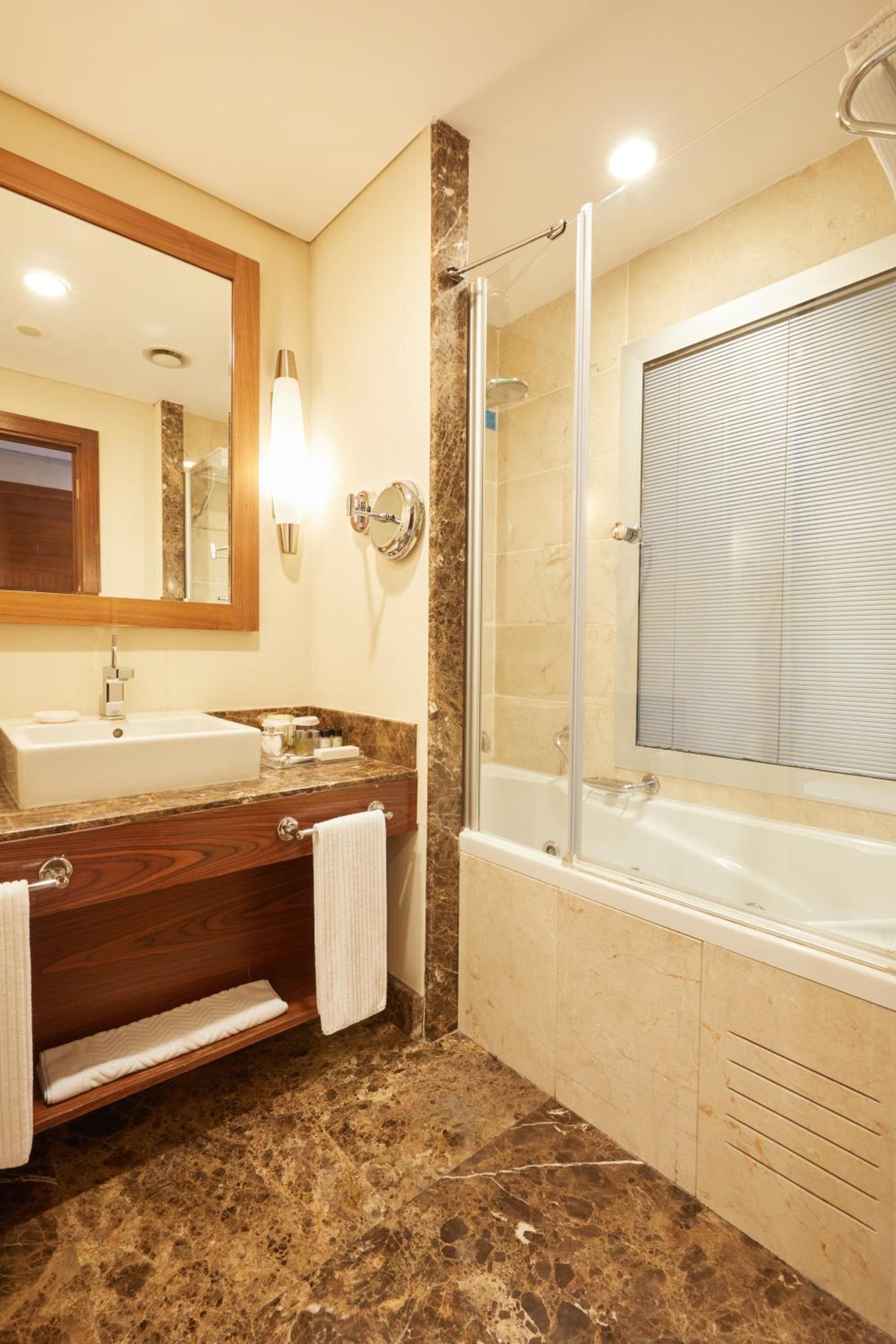 Junior Suite - Photo 6